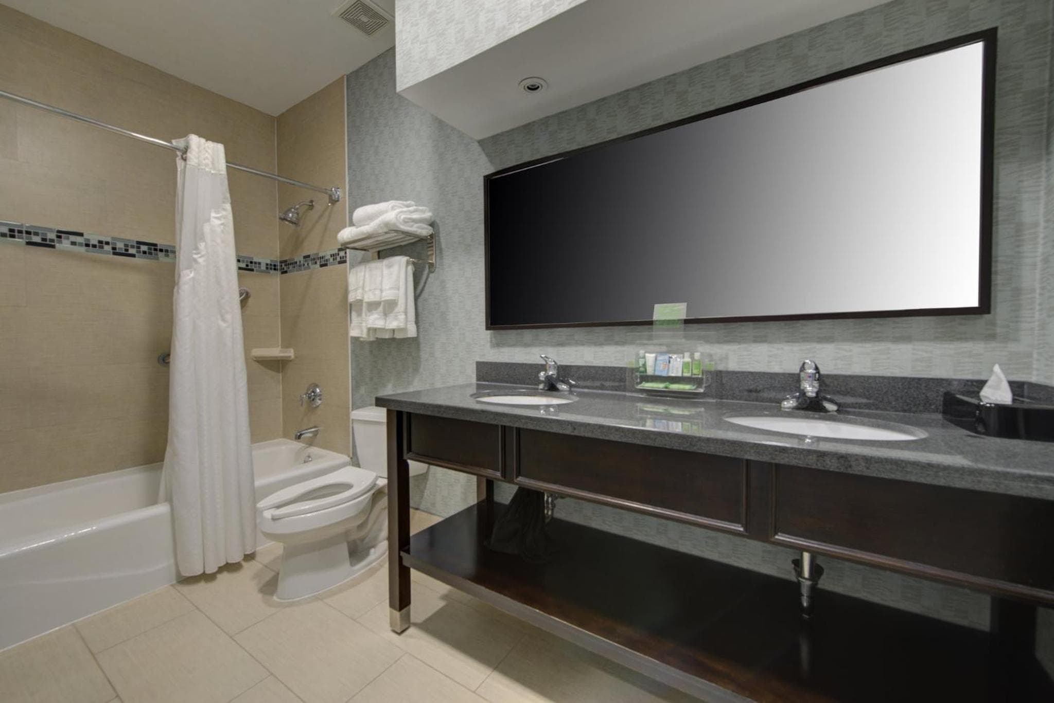 Holiday Inn Plainview-Long Island by IHG