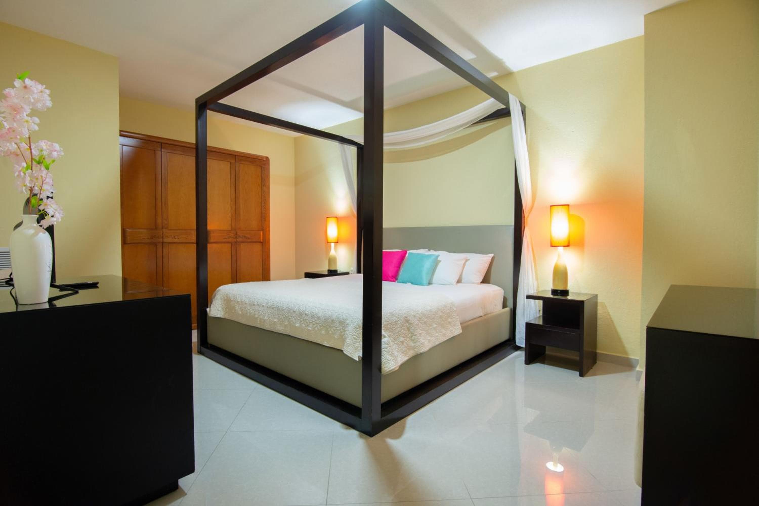 Bay Harbor Luxury 1 bedroom apartments