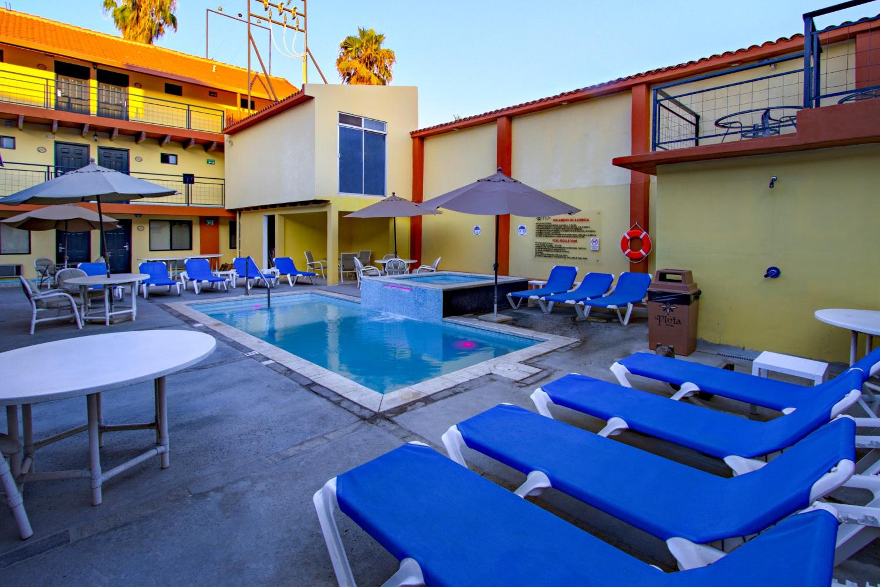 La Pinta Hotel