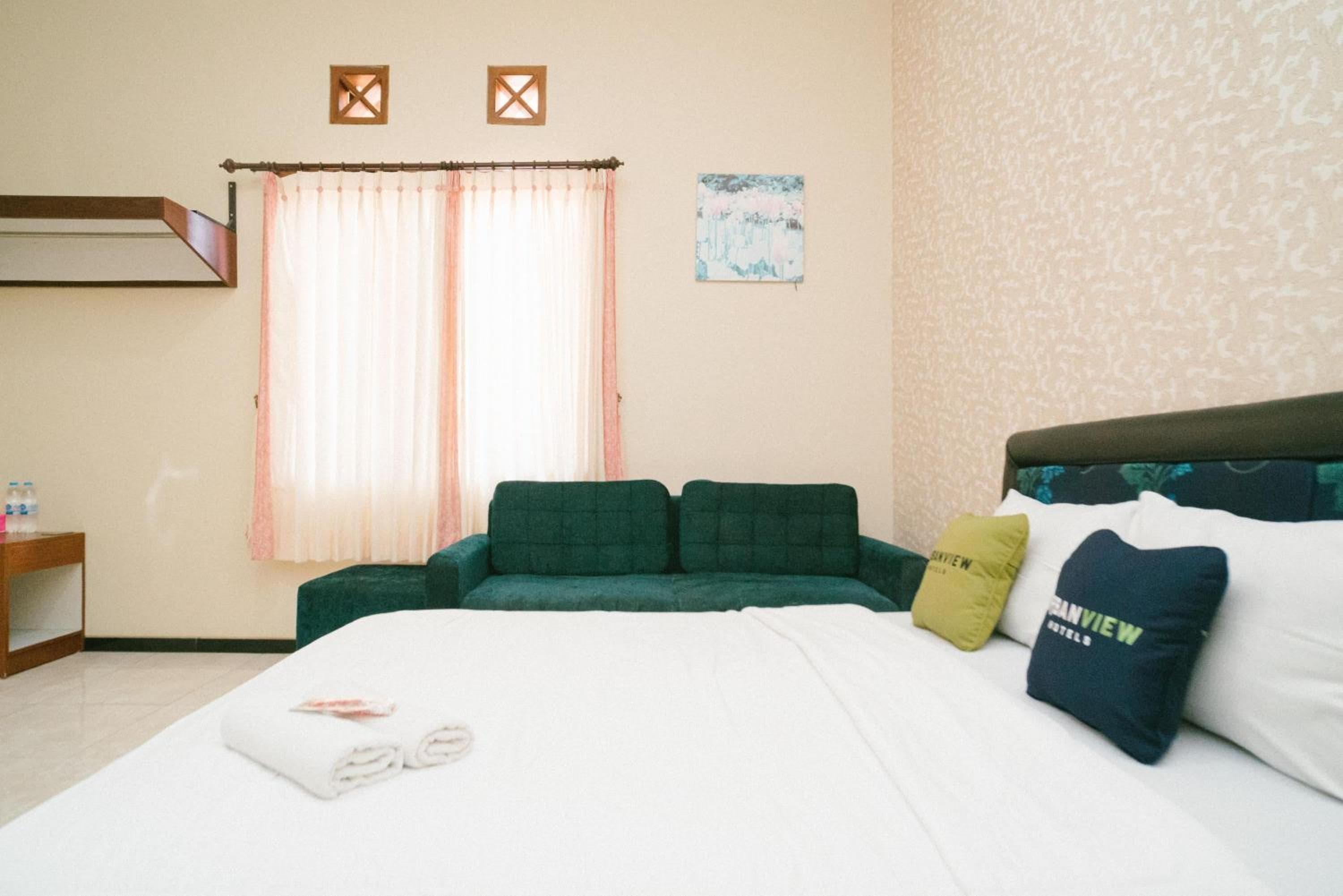 Urbanview Hotel Griya Surya Malang by RedDoorz