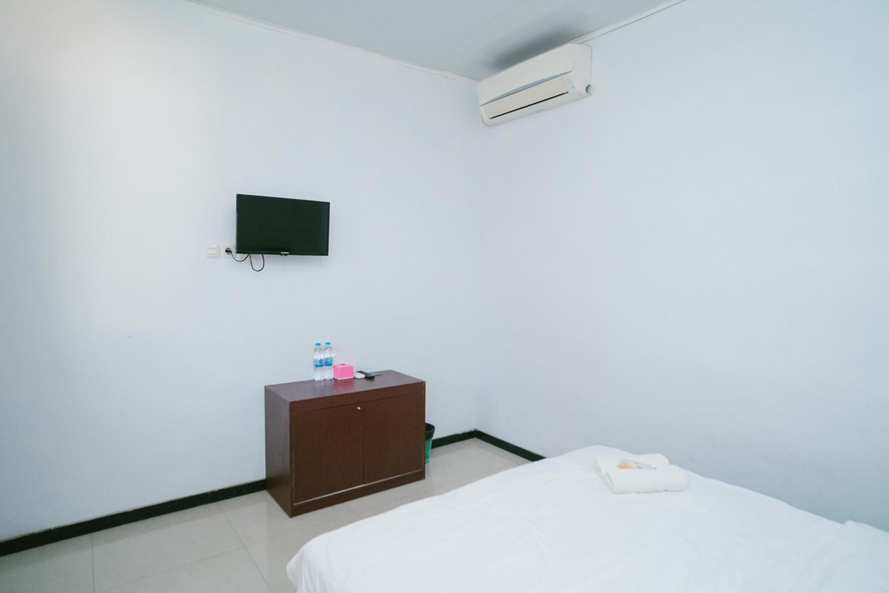 Urbanview Hotel Griya Surya Malang by RedDoorz