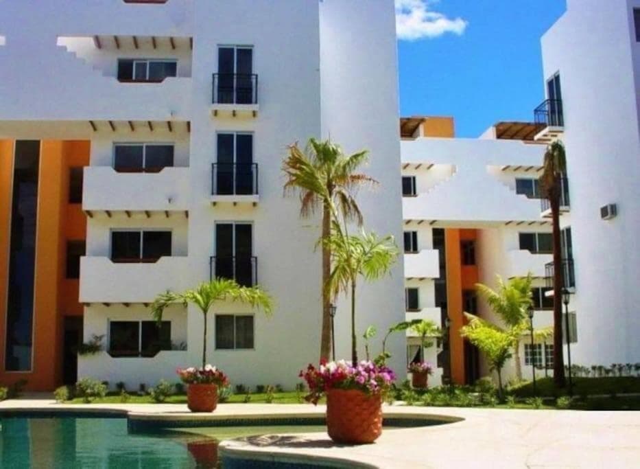 Your Cabo Penthouse Escape Walk to Sand & Sea!