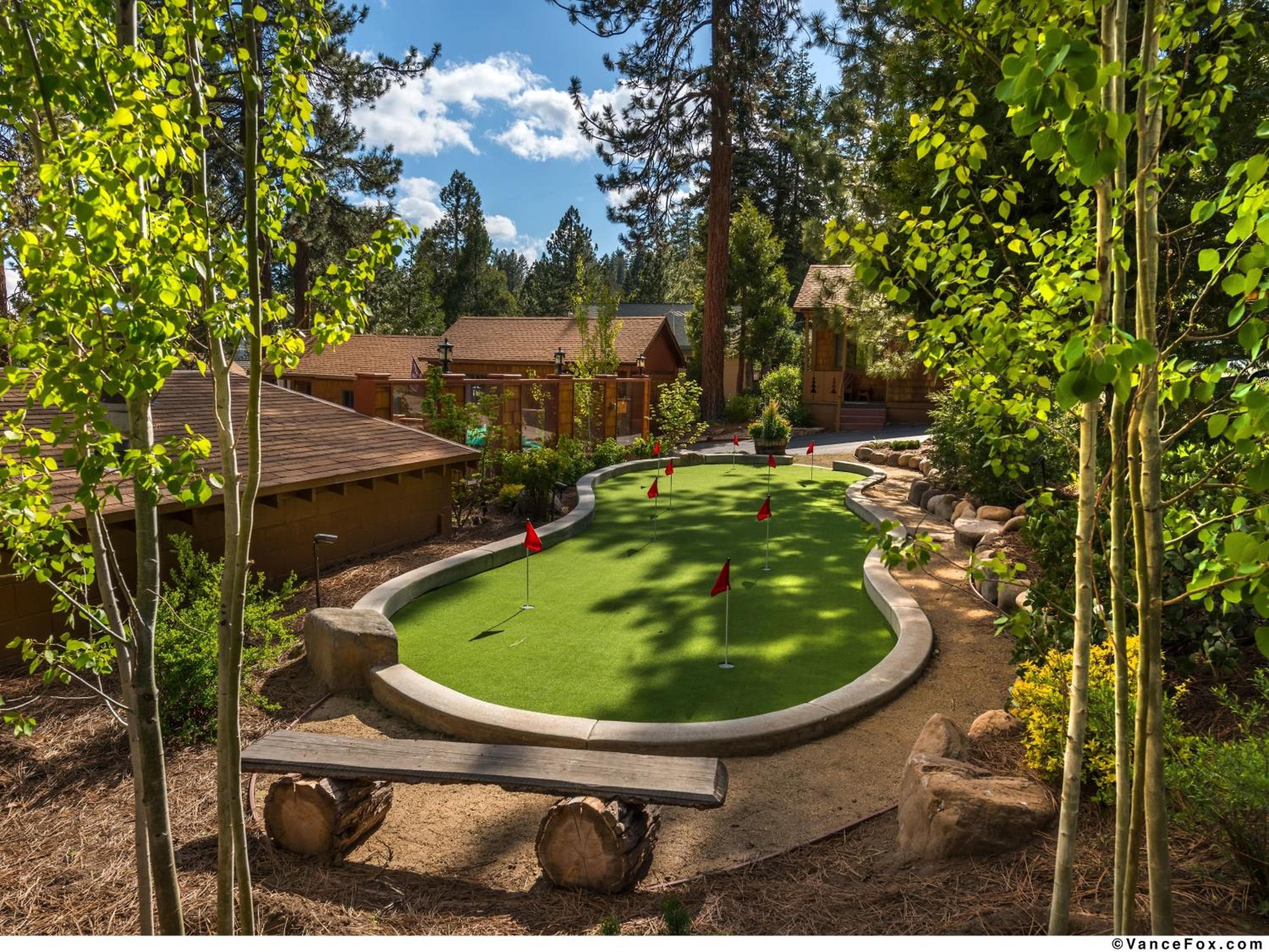 Cedar Glen Lodge