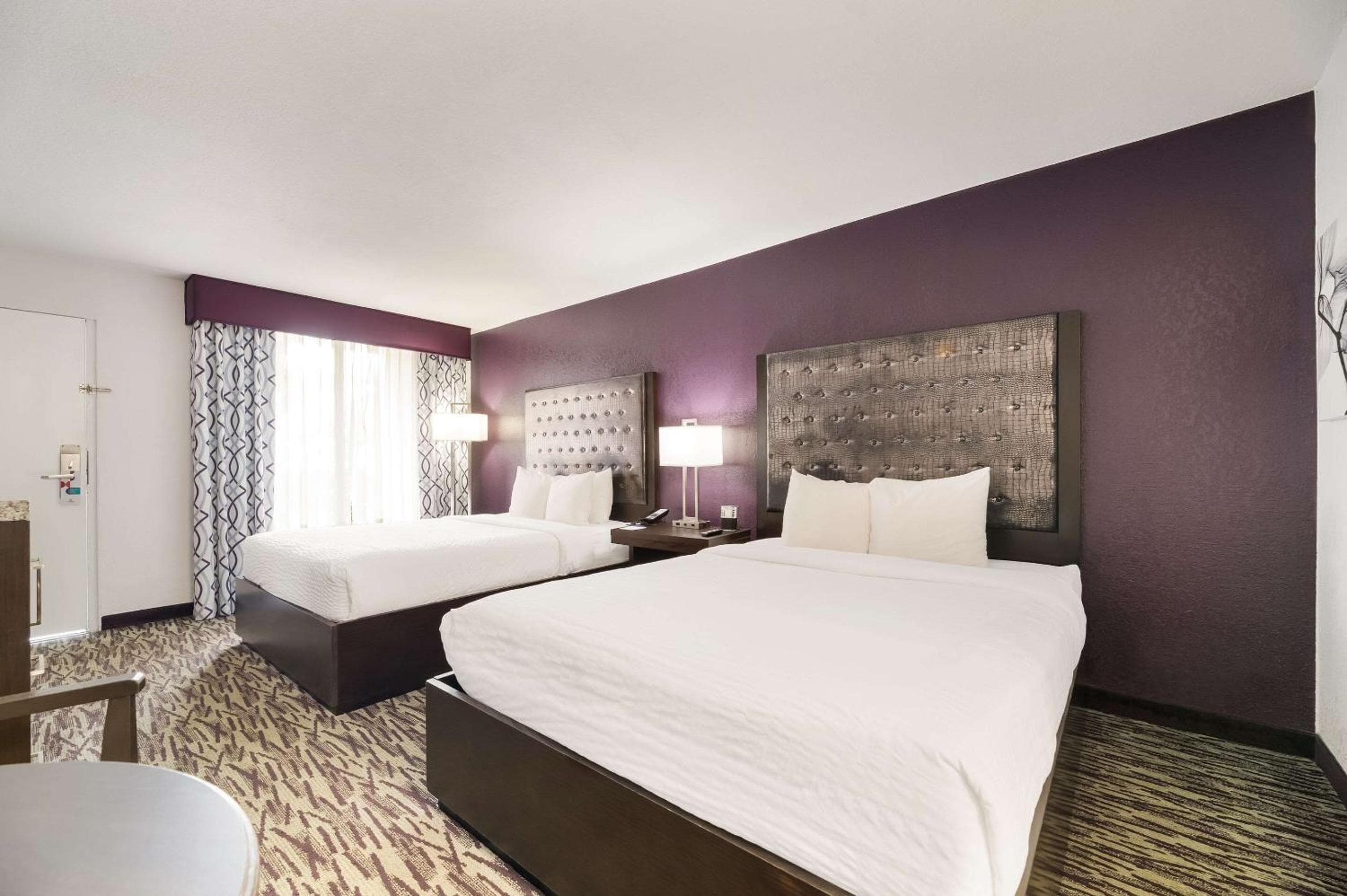 Clarion Inn & Suites Across From Universal Orlando Resort