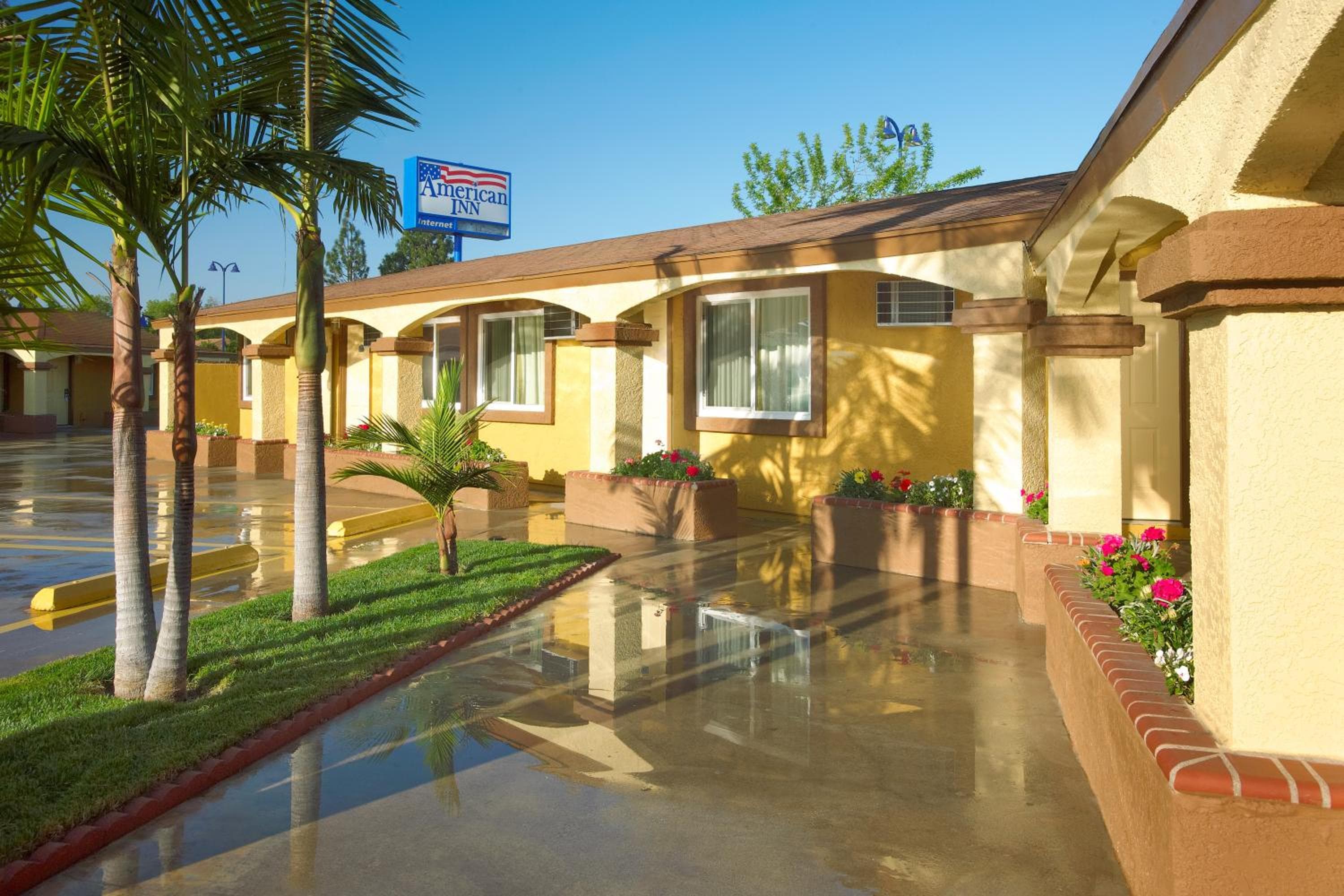 American Inn Downey