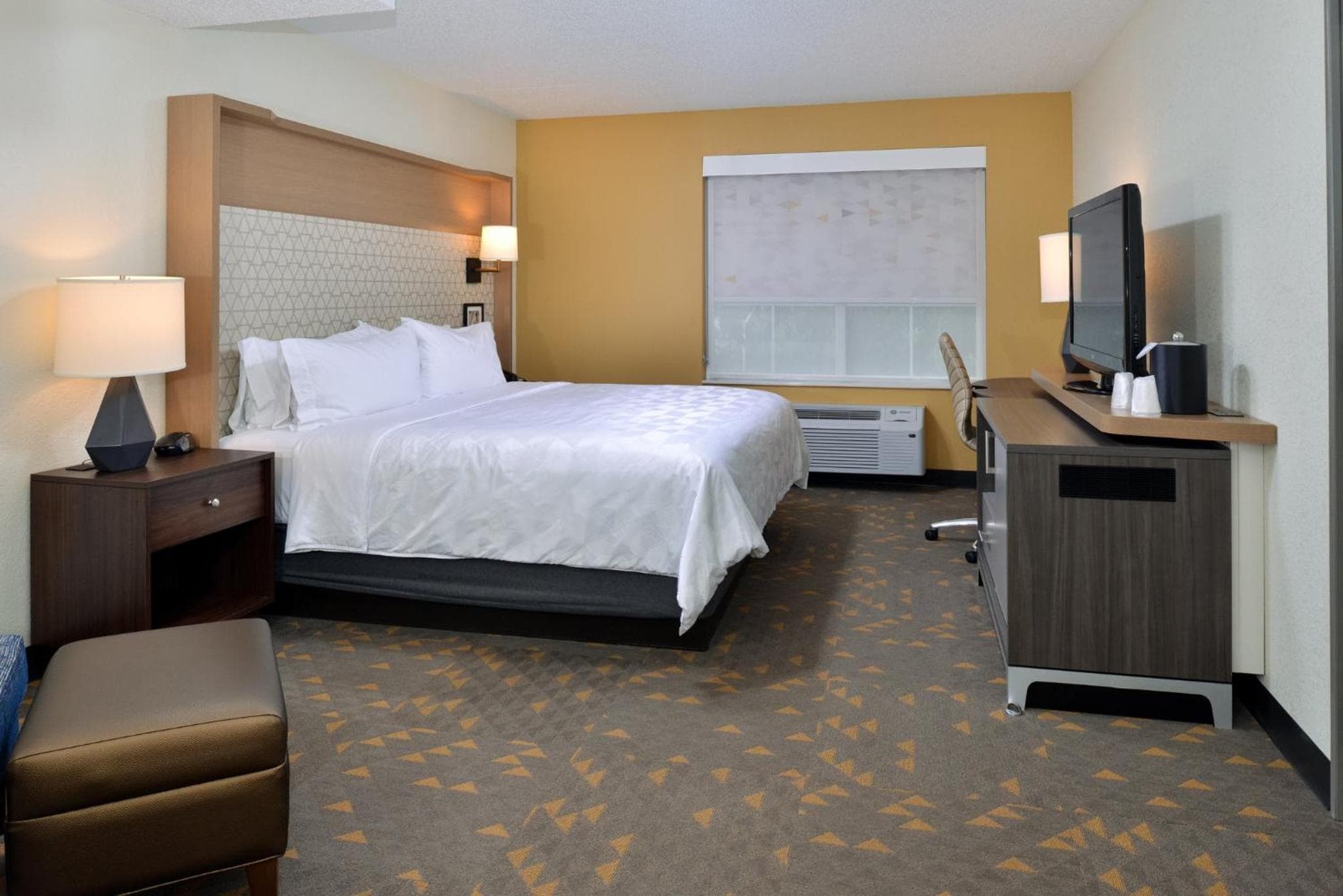 Holiday Inn Hotel & Suites Overland Park-Convention Center by IHG