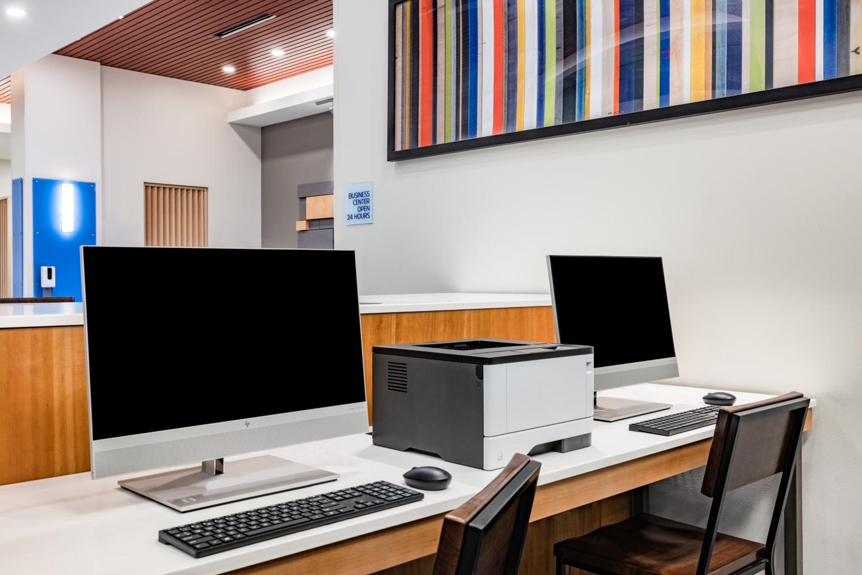 Holiday Inn Express & Suites - Lincoln Downtown by IHG