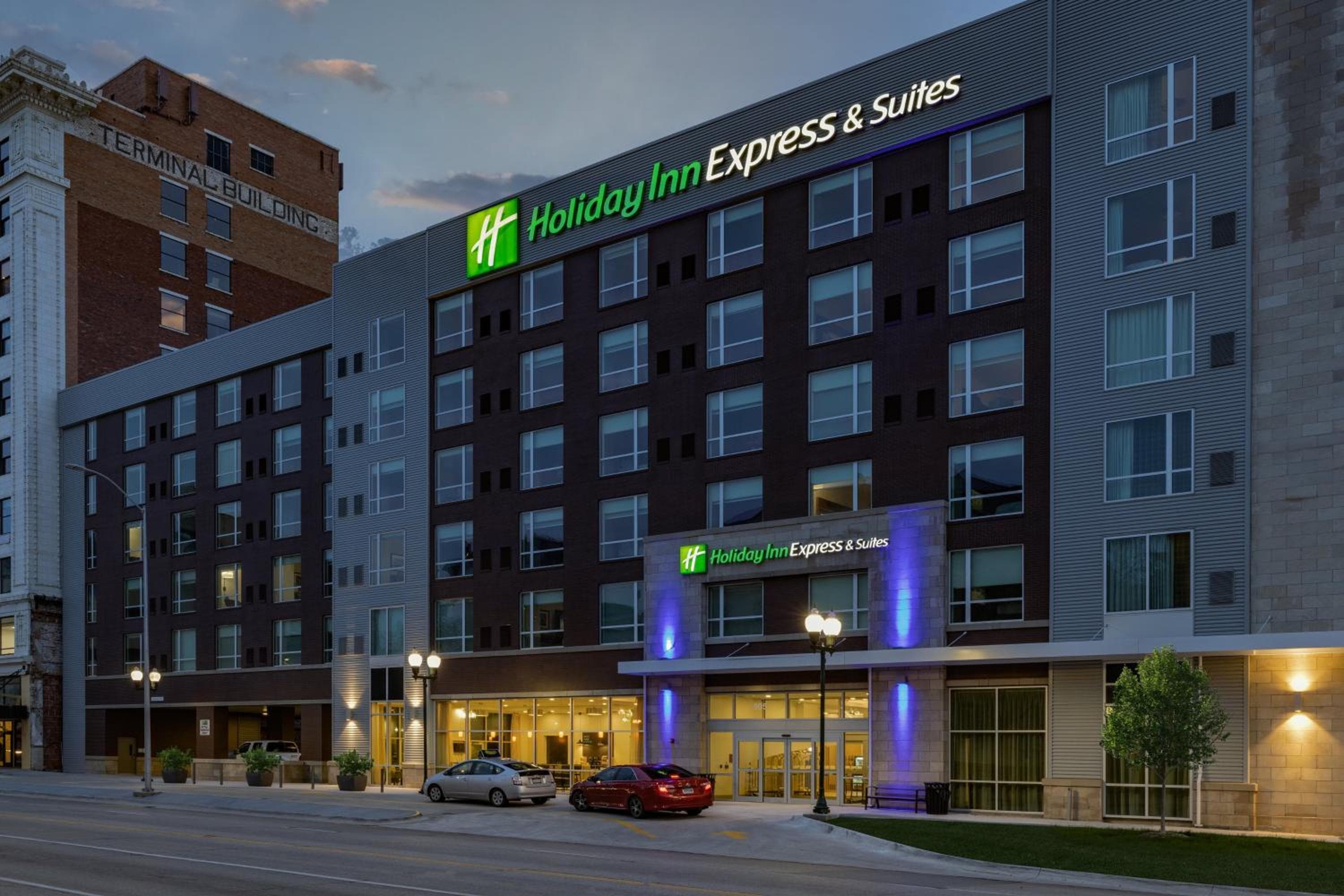 Holiday Inn Express & Suites - Lincoln Downtown by IHG