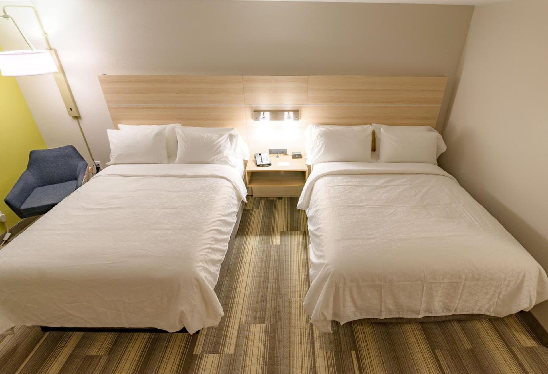 Holiday Inn Express & Suites Dayton East - Beavercreek by IHG