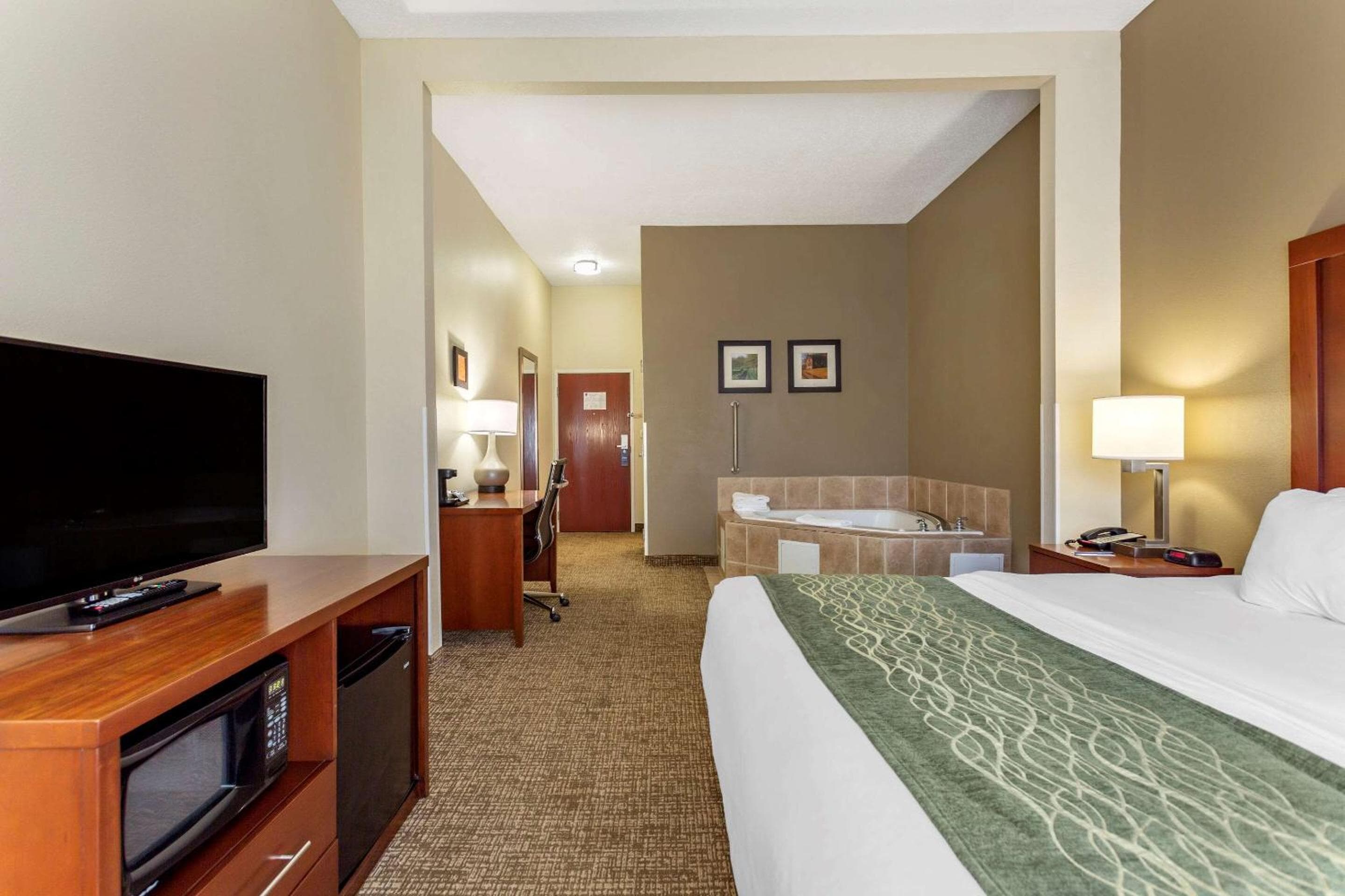Comfort Inn & Suites Cave City