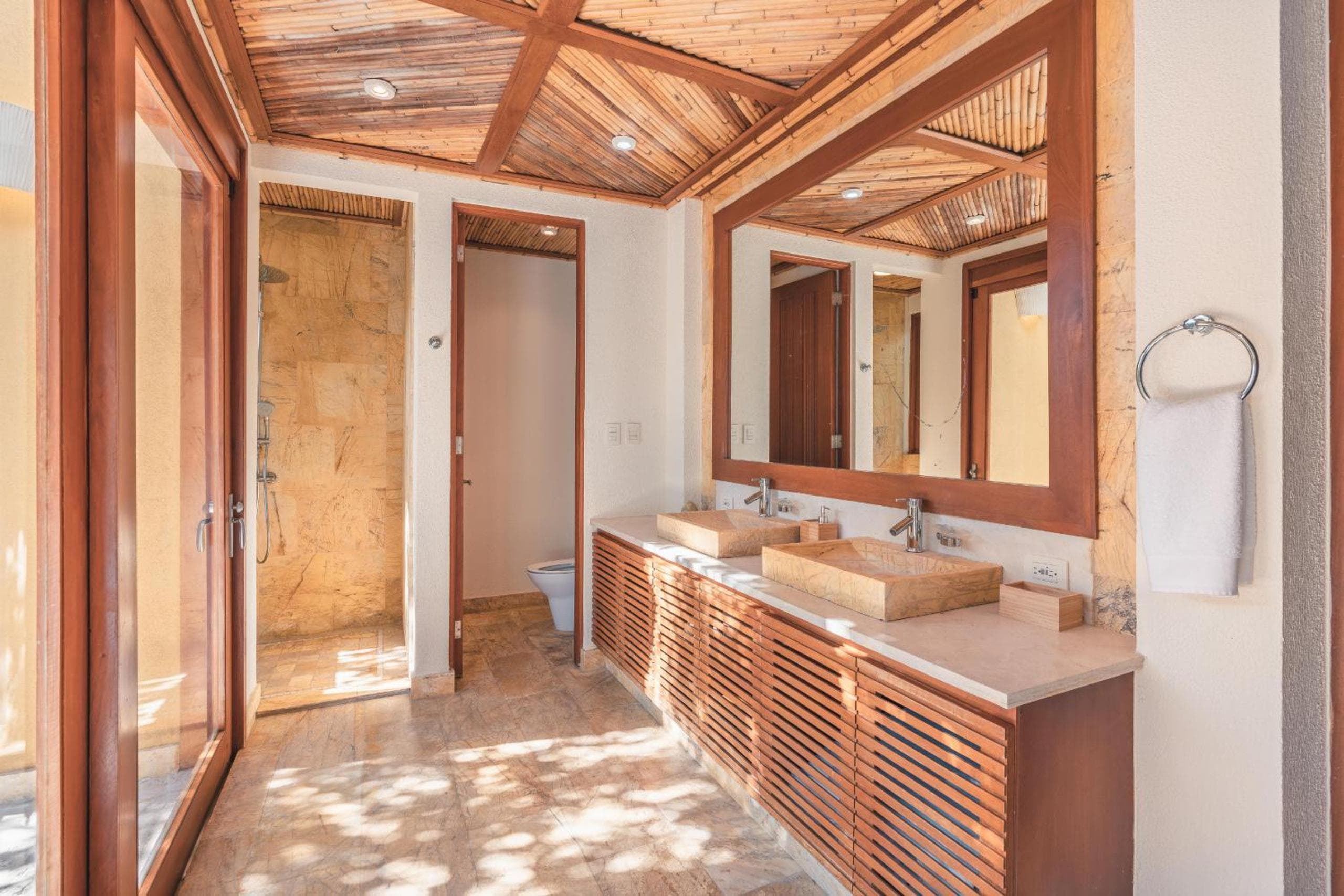 Fabulous villa with picuzzi at Green Village B843