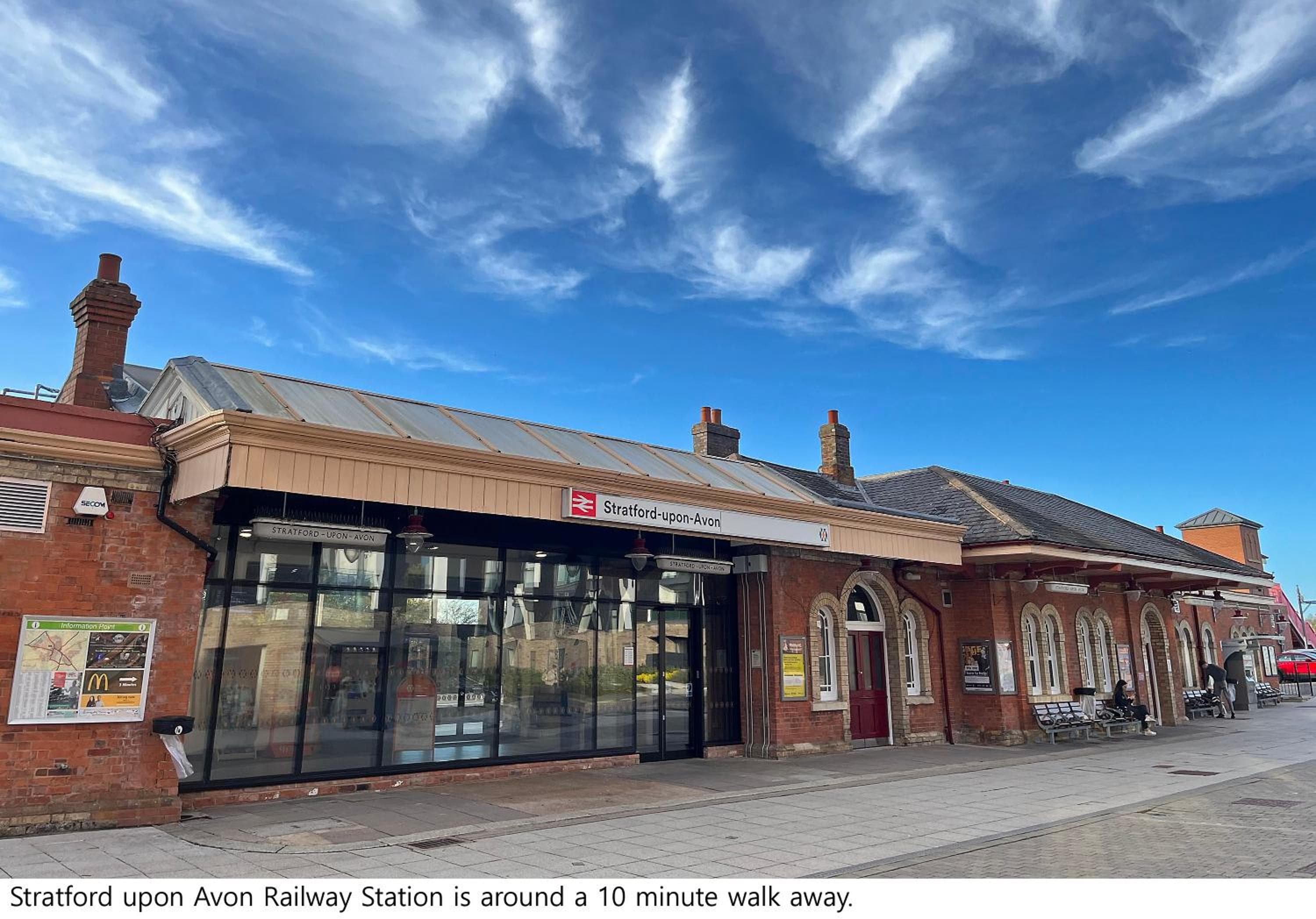 The Teapot Cottage in Town Centre FREE Parking