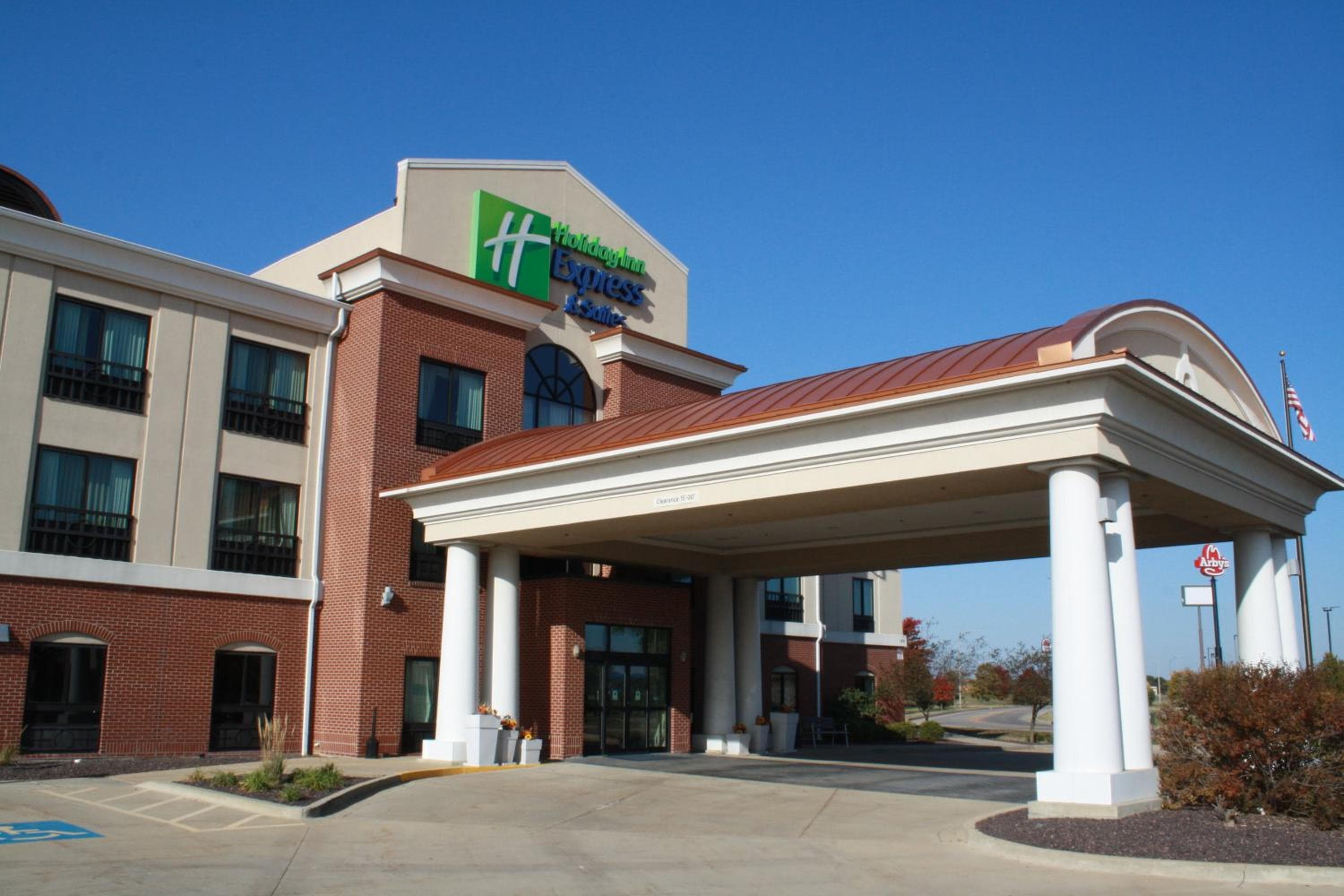 Holiday Inn Express & Suites Morton Peoria Area by IHG