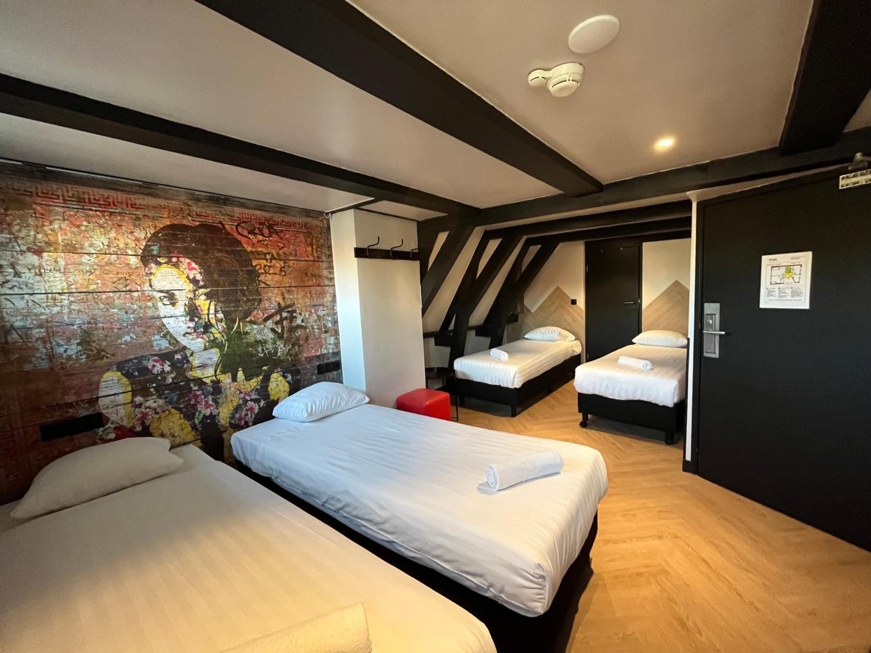 Heart of Amsterdam Hostel