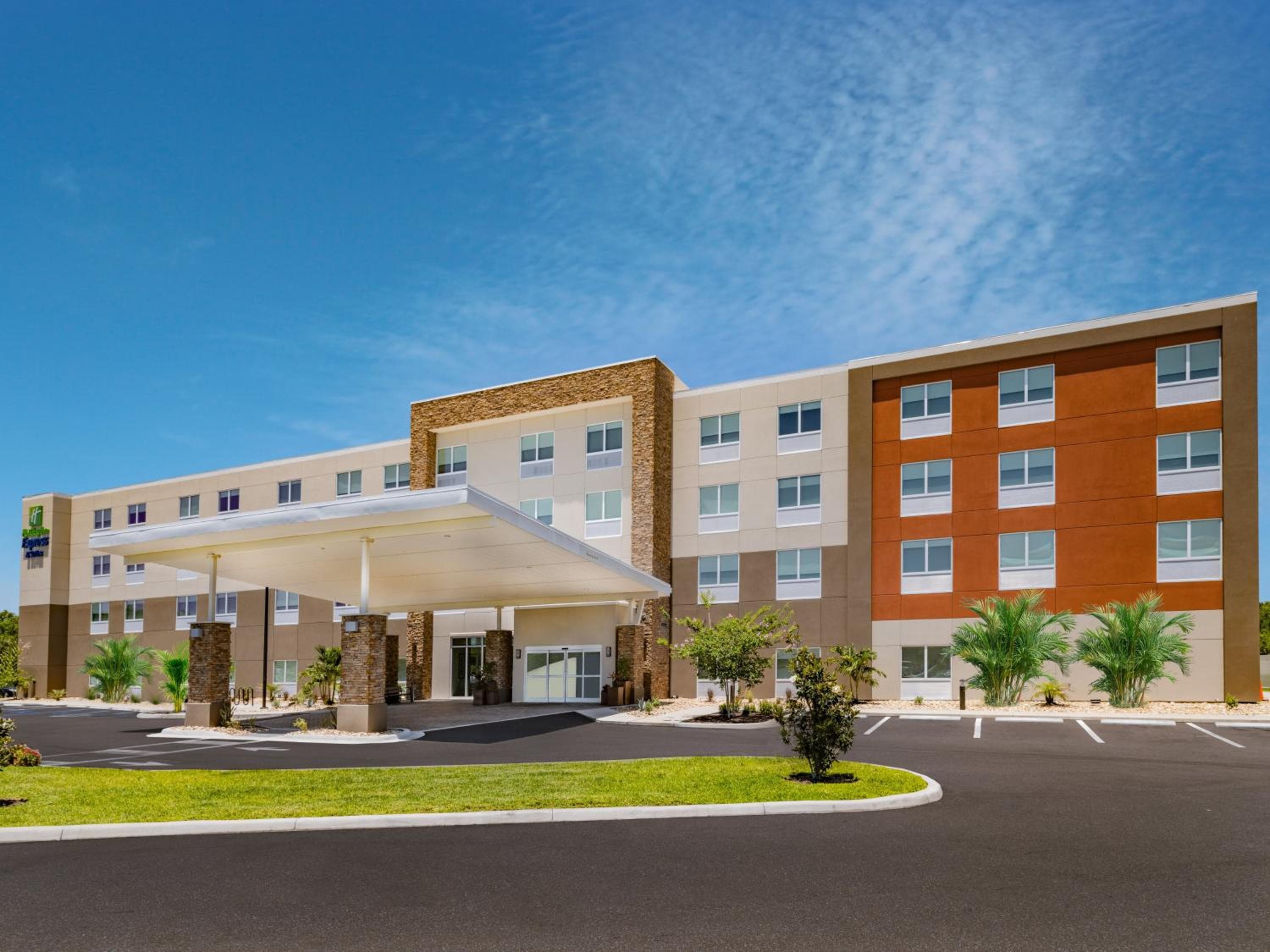 Holiday Inn Express & Suites - Ruskin by IHG