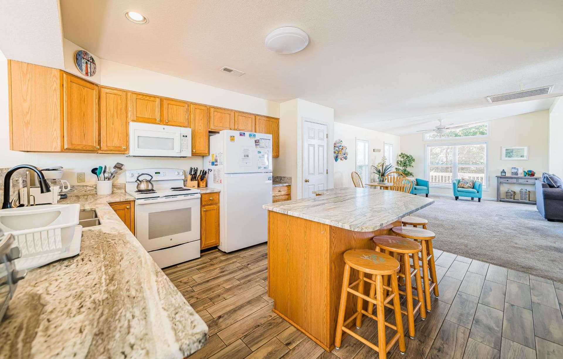 Casa Bella - Duck, Bayberry Bluffs, Ocean View, 500 Yds to Beach, Pool, Hot Tub, Playset, Pets OK