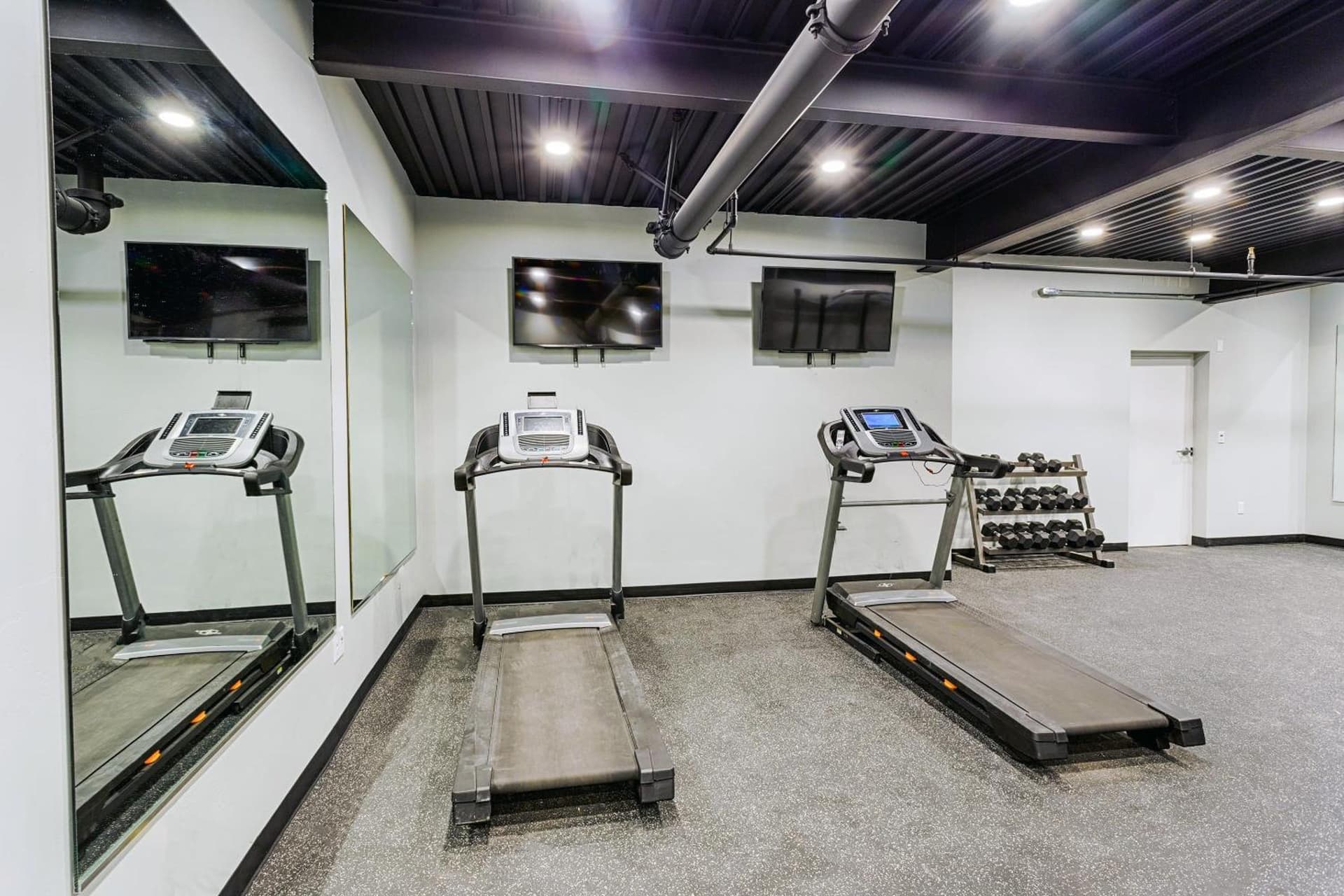 Bringham's Mill Apartments Perfect for Groups Full Kitchen Gym and Free Parking
