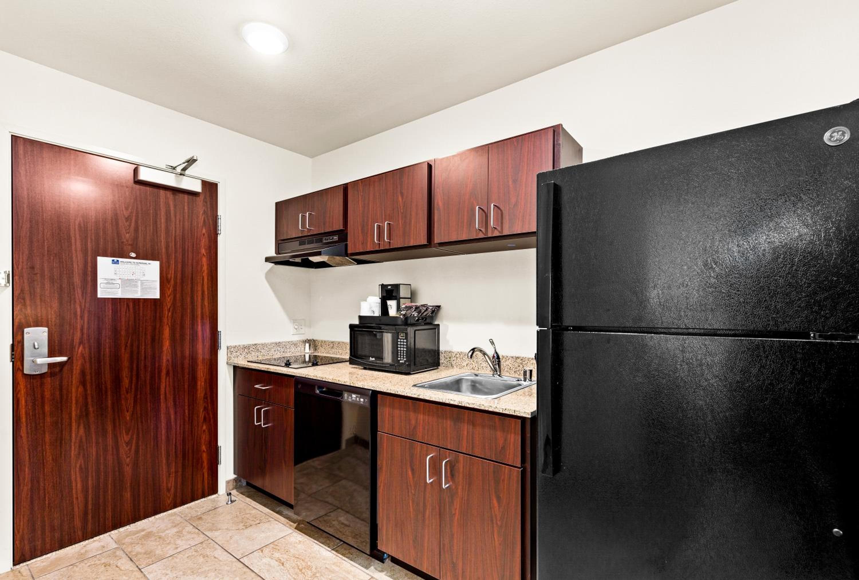 Cobblestone Hotel & Suites - Superior Duluth