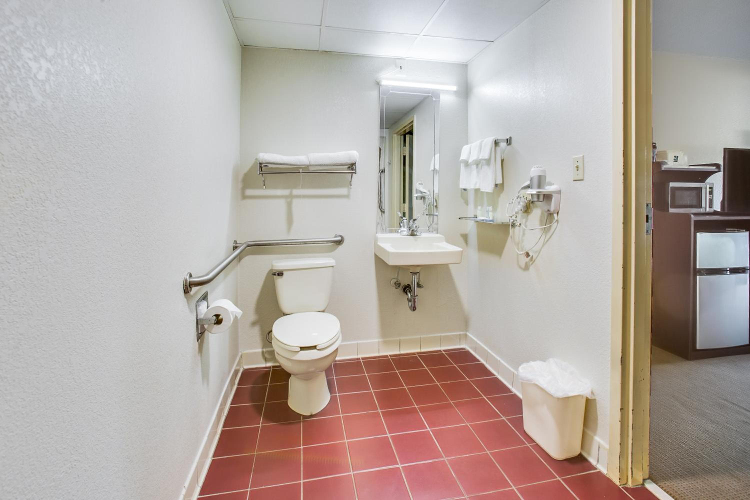 Quality Inn Oak Grove Fort Campbell