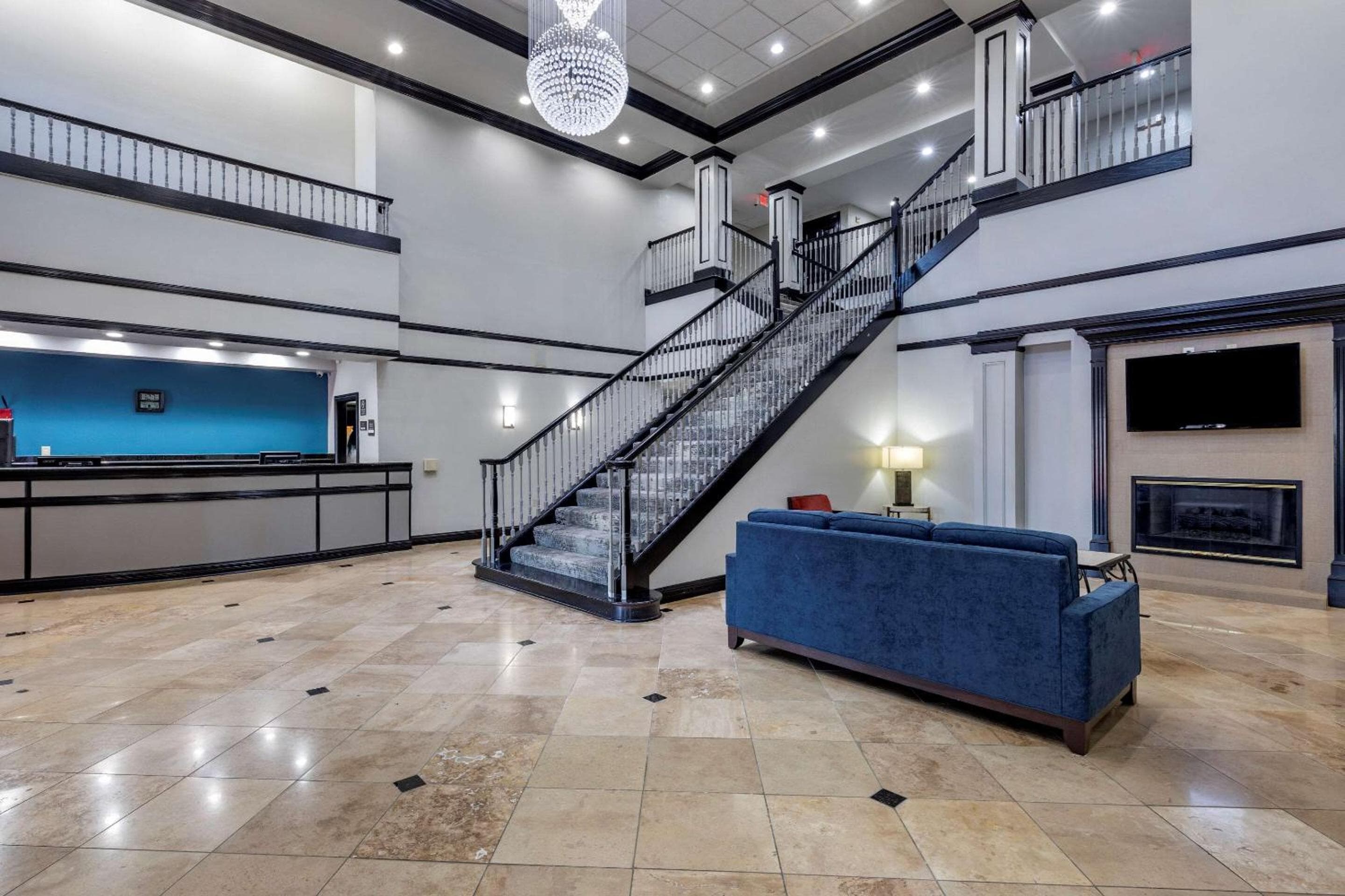 Quality Inn & Suites I-35 E-Walnut Hill