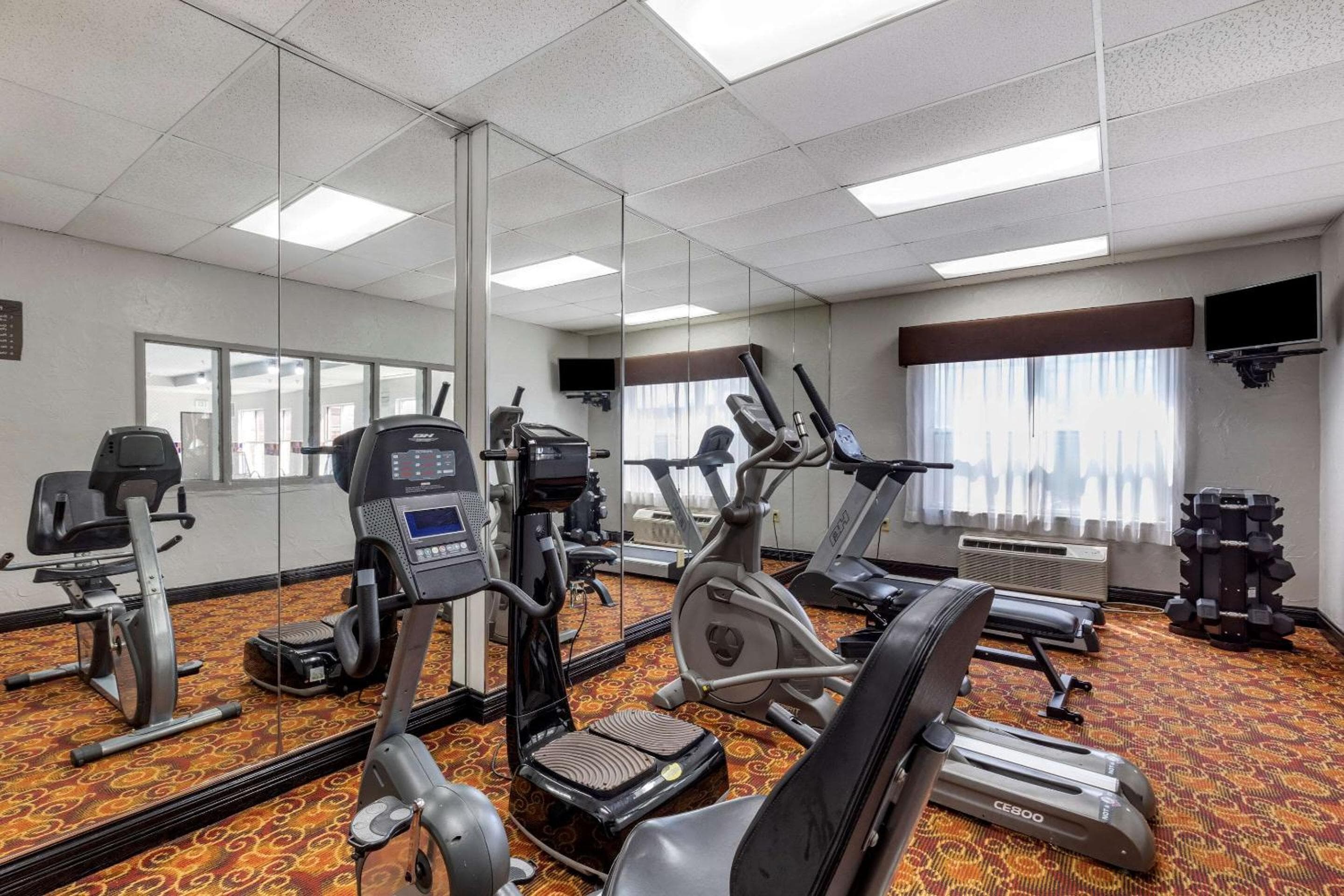 Quality Inn & Suites I-35 E-Walnut Hill