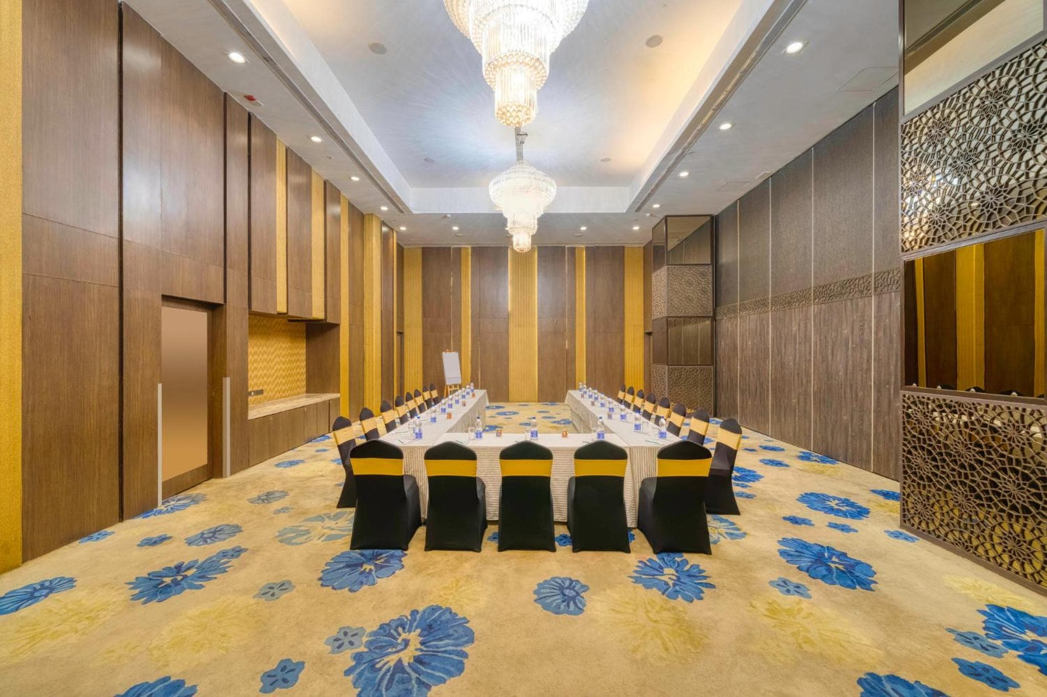 Holiday Inn Kolkata Airport by IHG