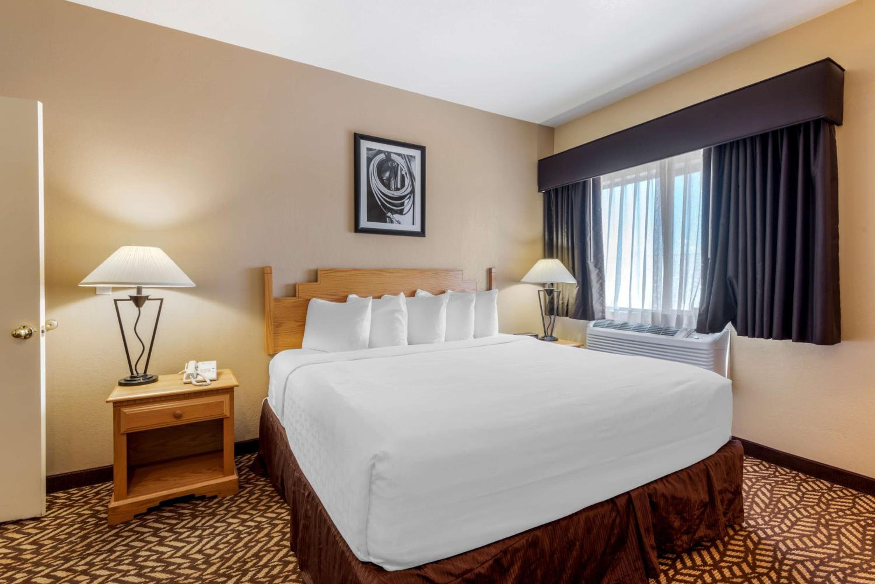 Turquoise Inn and Suites Cortez near Mesa Verde