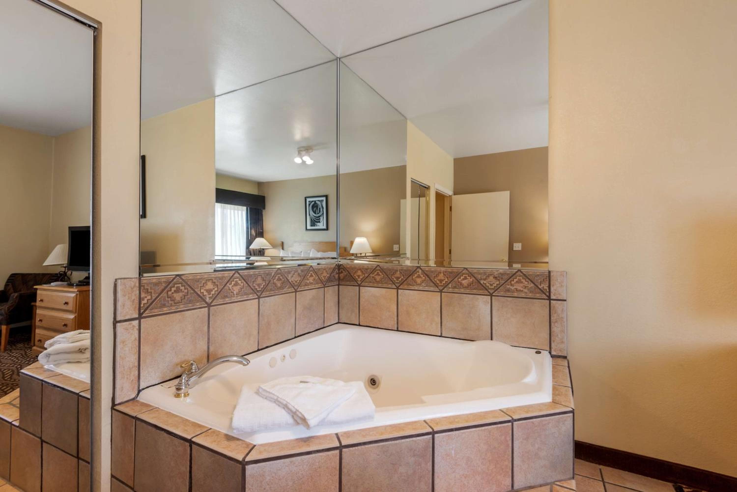 Turquoise Inn and Suites Cortez near Mesa Verde