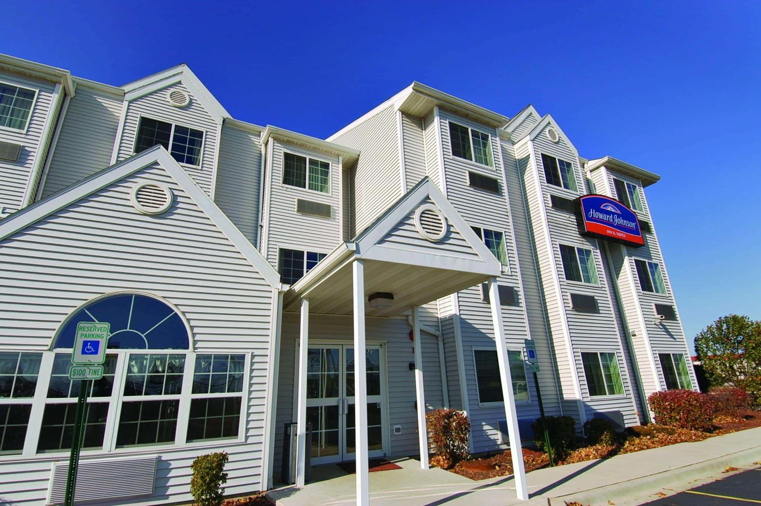 Red Lion Inn & Suites Elk Grove Village