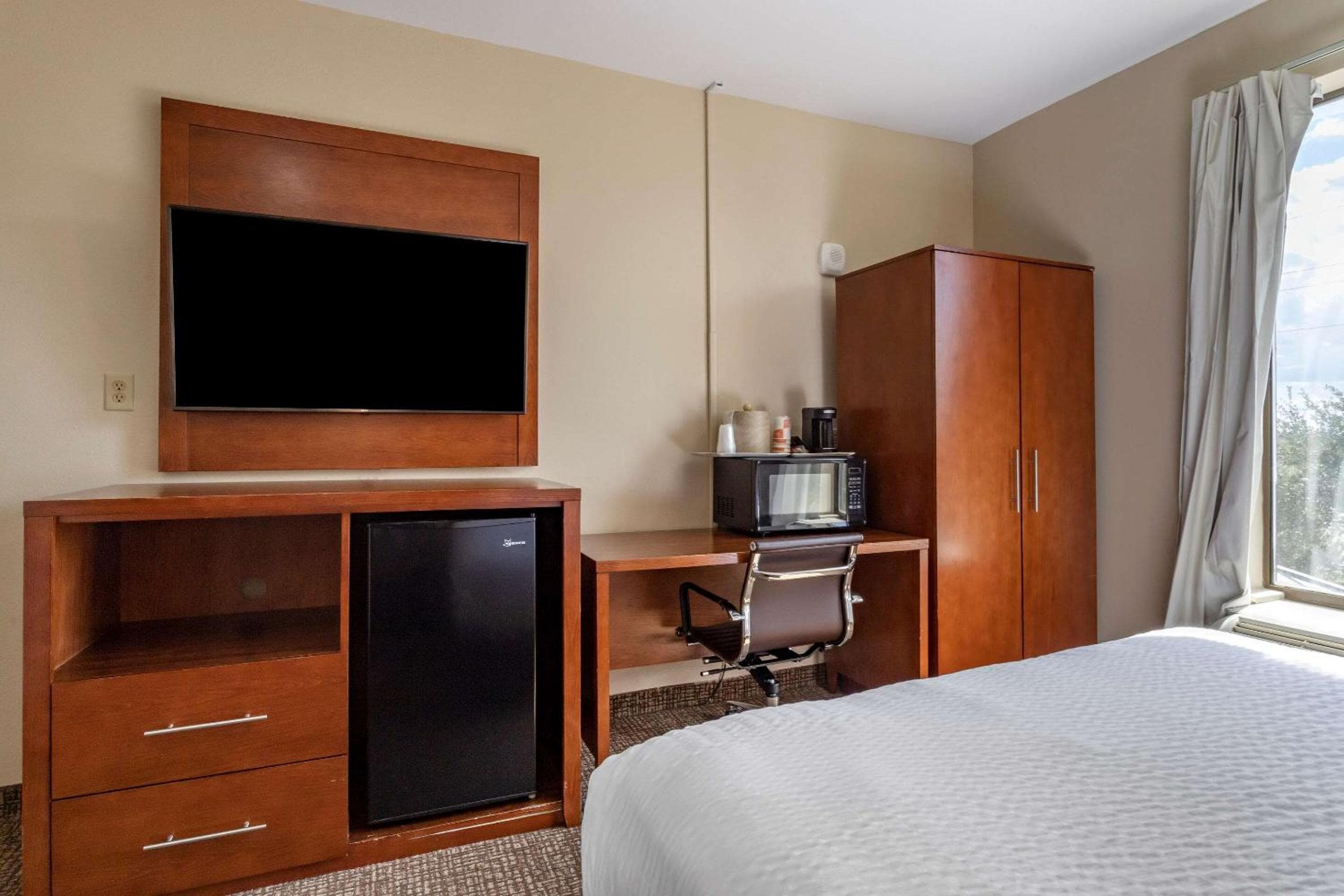 Comfort Suites Houston near Medical Center- NRG Stadium