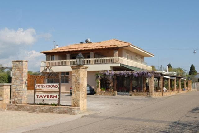 Fotis Rooms