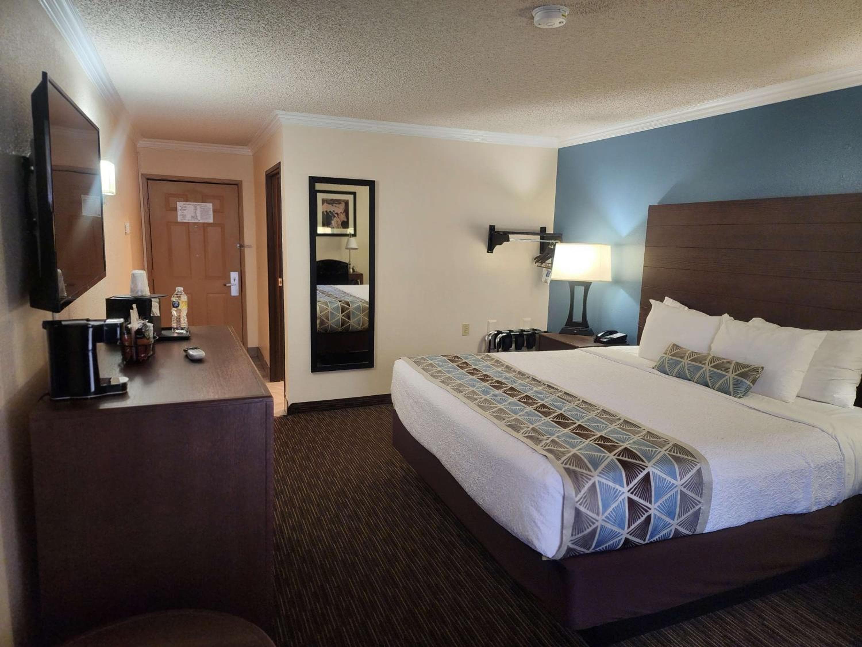 Best Western Airport Albuquerque InnSuites Hotel & Suites