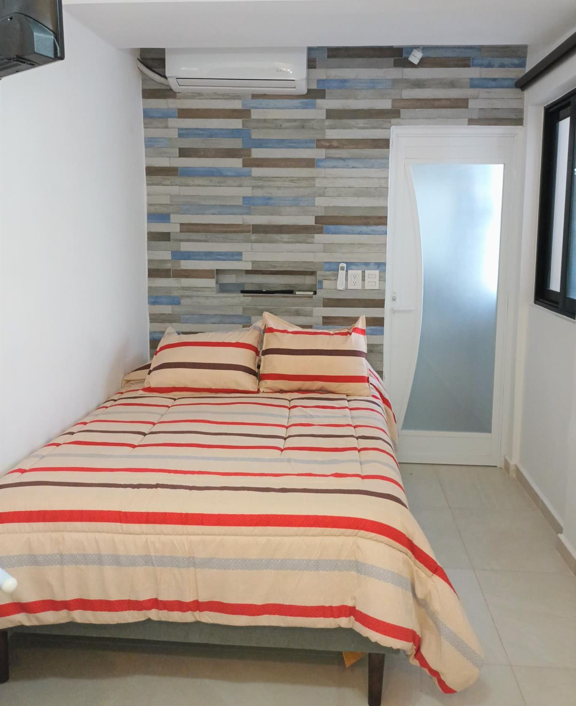 Habitaciones Amubladas Logos II