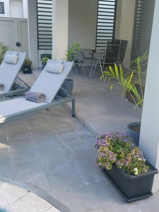 luxury cheerful 4 bedrooms villa in Calodyne