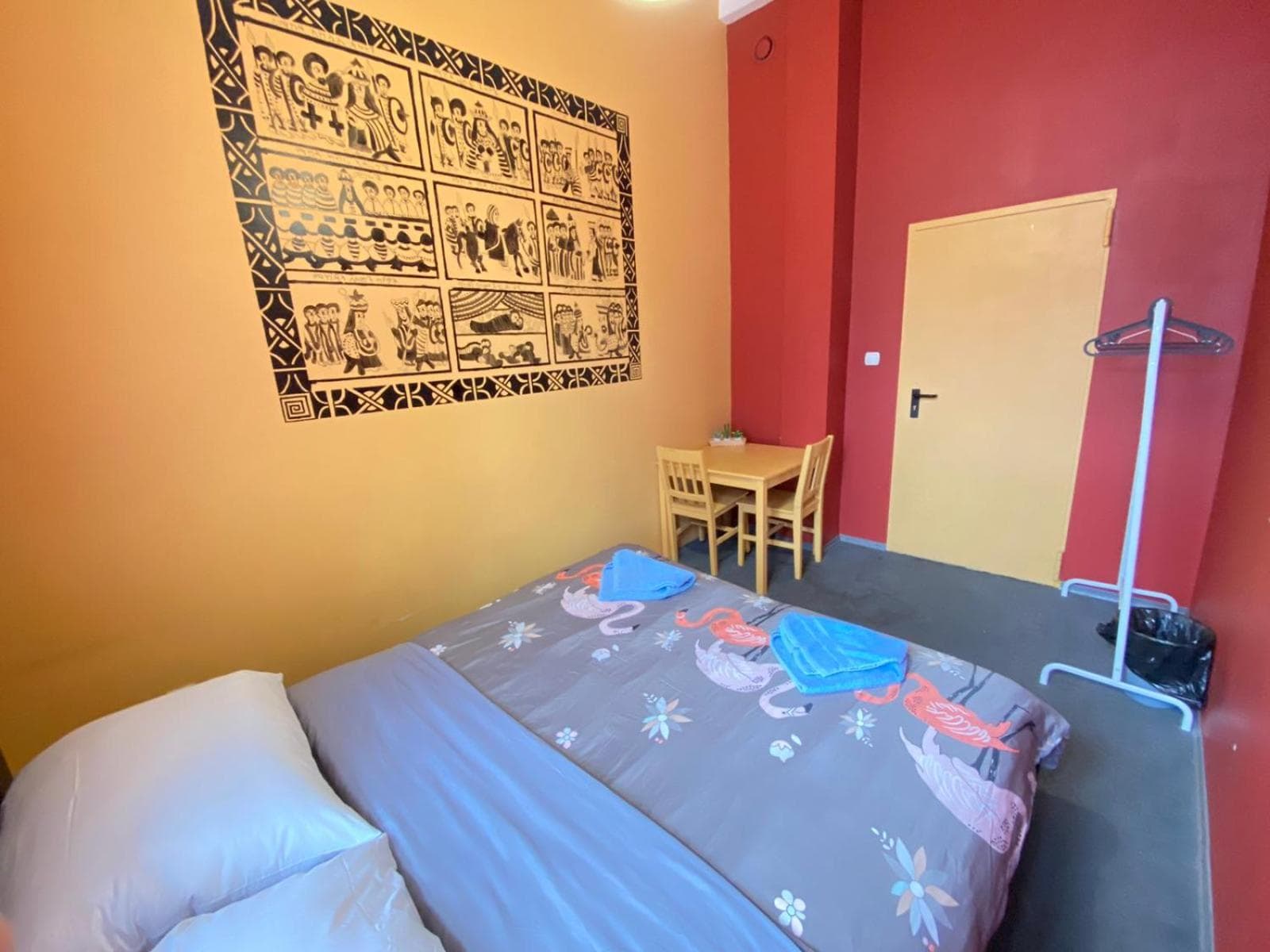 Hostel Oliwka - Metro Świętokrzyska