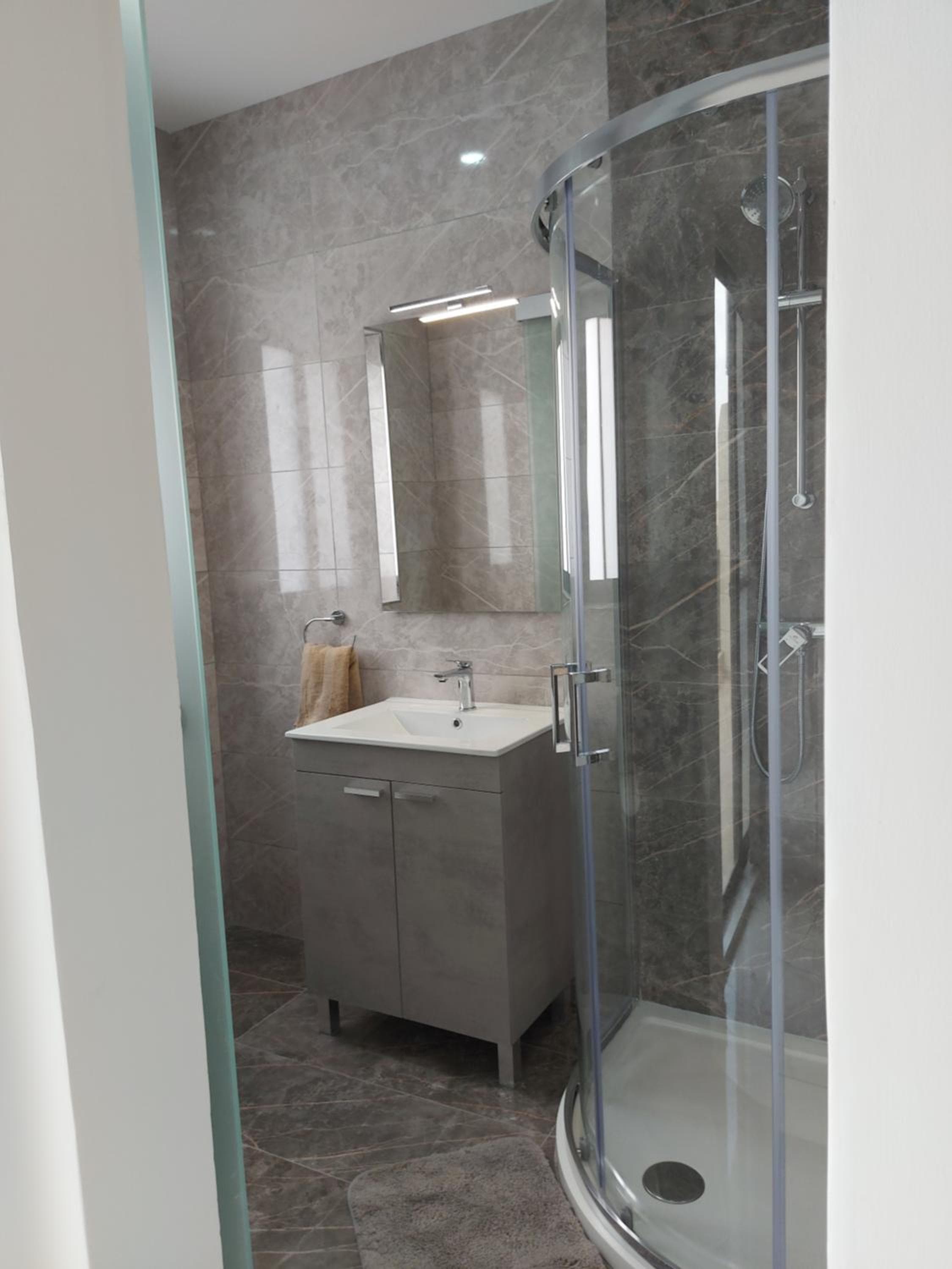 Nebur Penthouse, Sea Views & Private Roof Top Pool