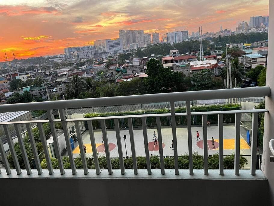 Stylish 1BR with Wifi and Queen size bed in Grace Res
