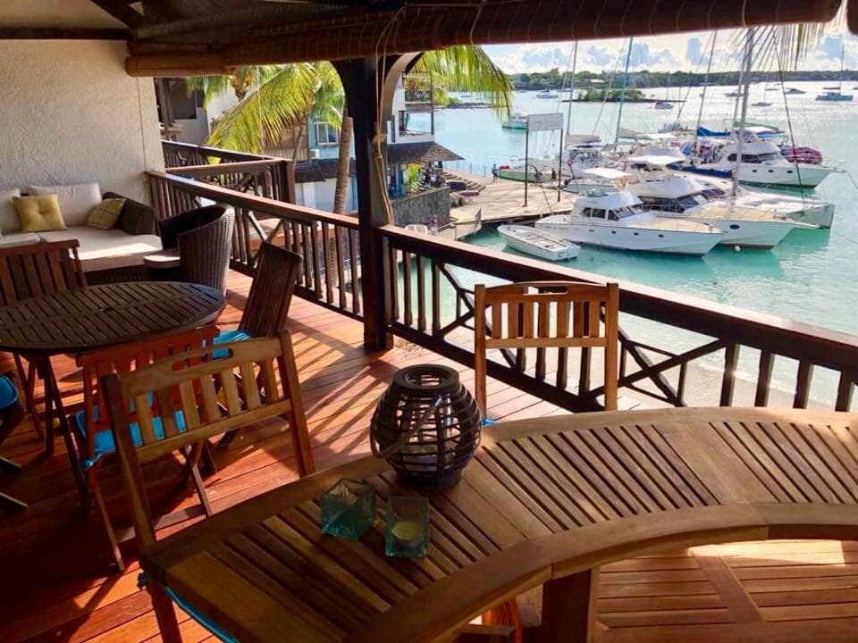 Grand Baie Seaview Penthouse-direct on beach