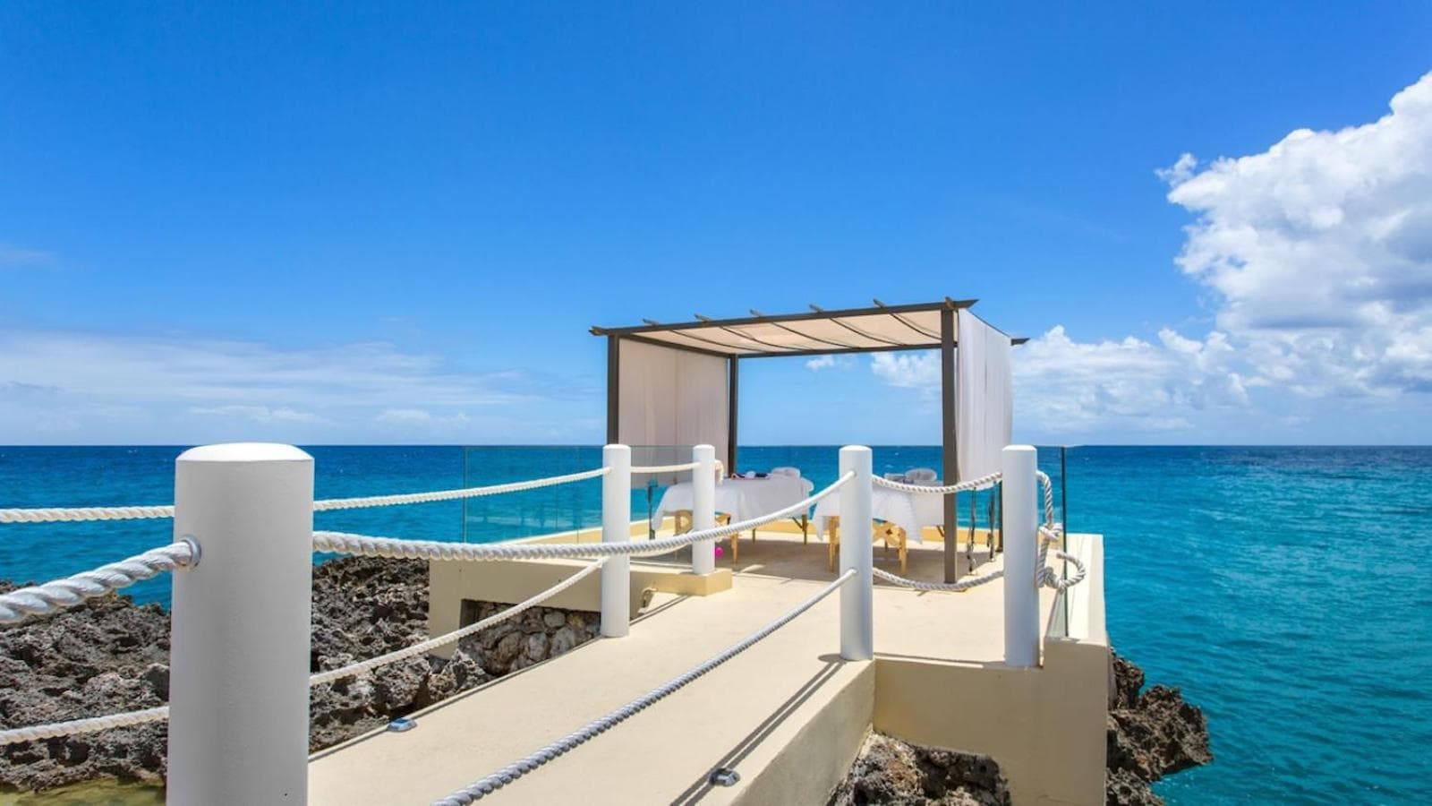 Maho Beach Grand Studio Ocean View
