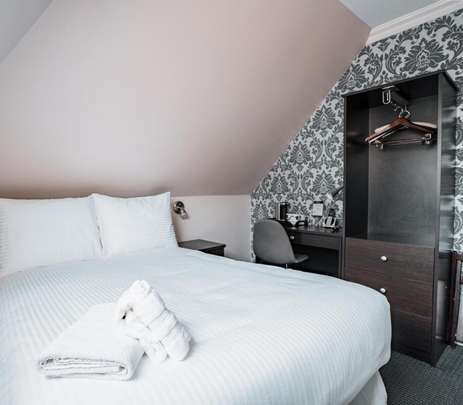 Hotel de Paris Montreal