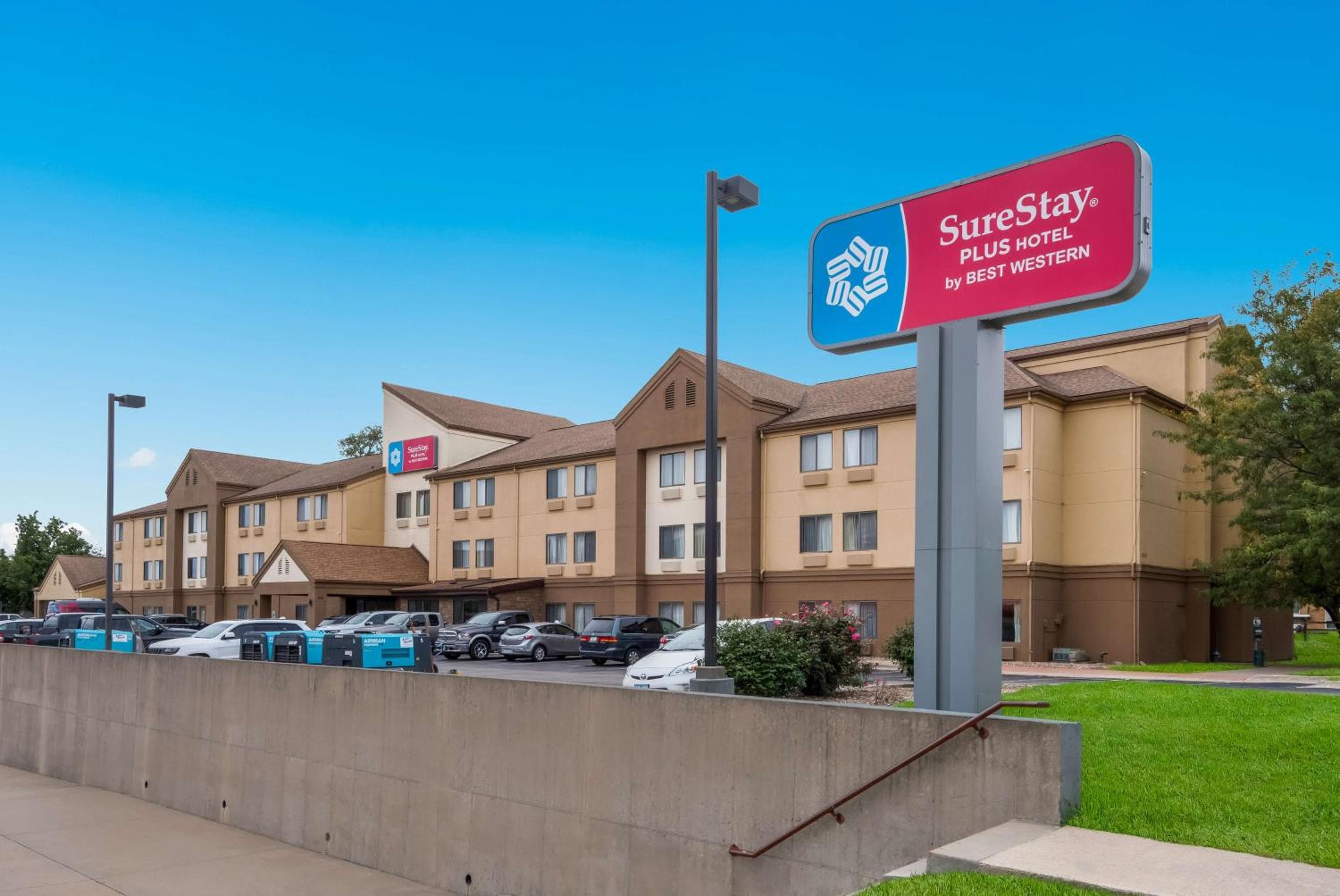 SureStay Plus Hotel by Best Western Coralville Iowa City