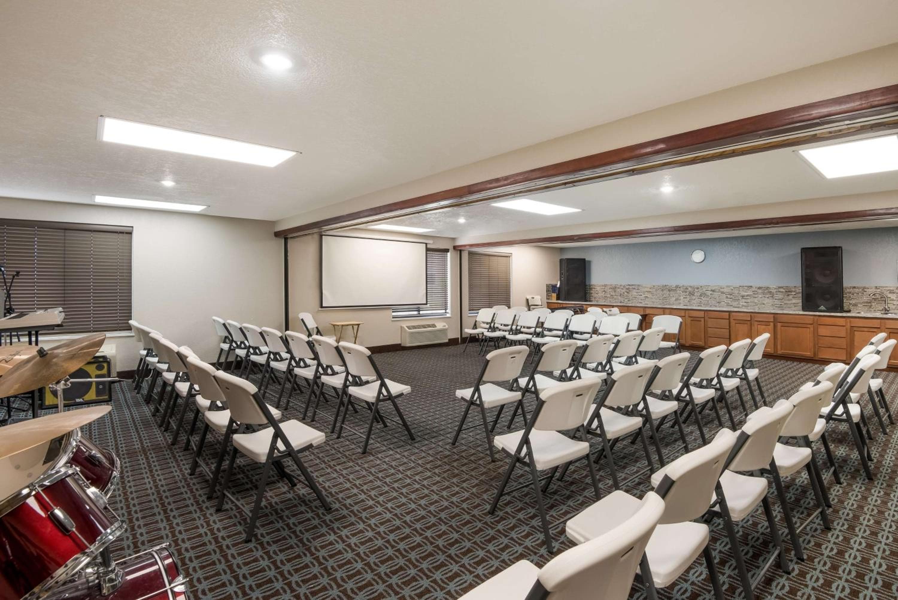 SureStay Plus Hotel by Best Western Coralville Iowa City