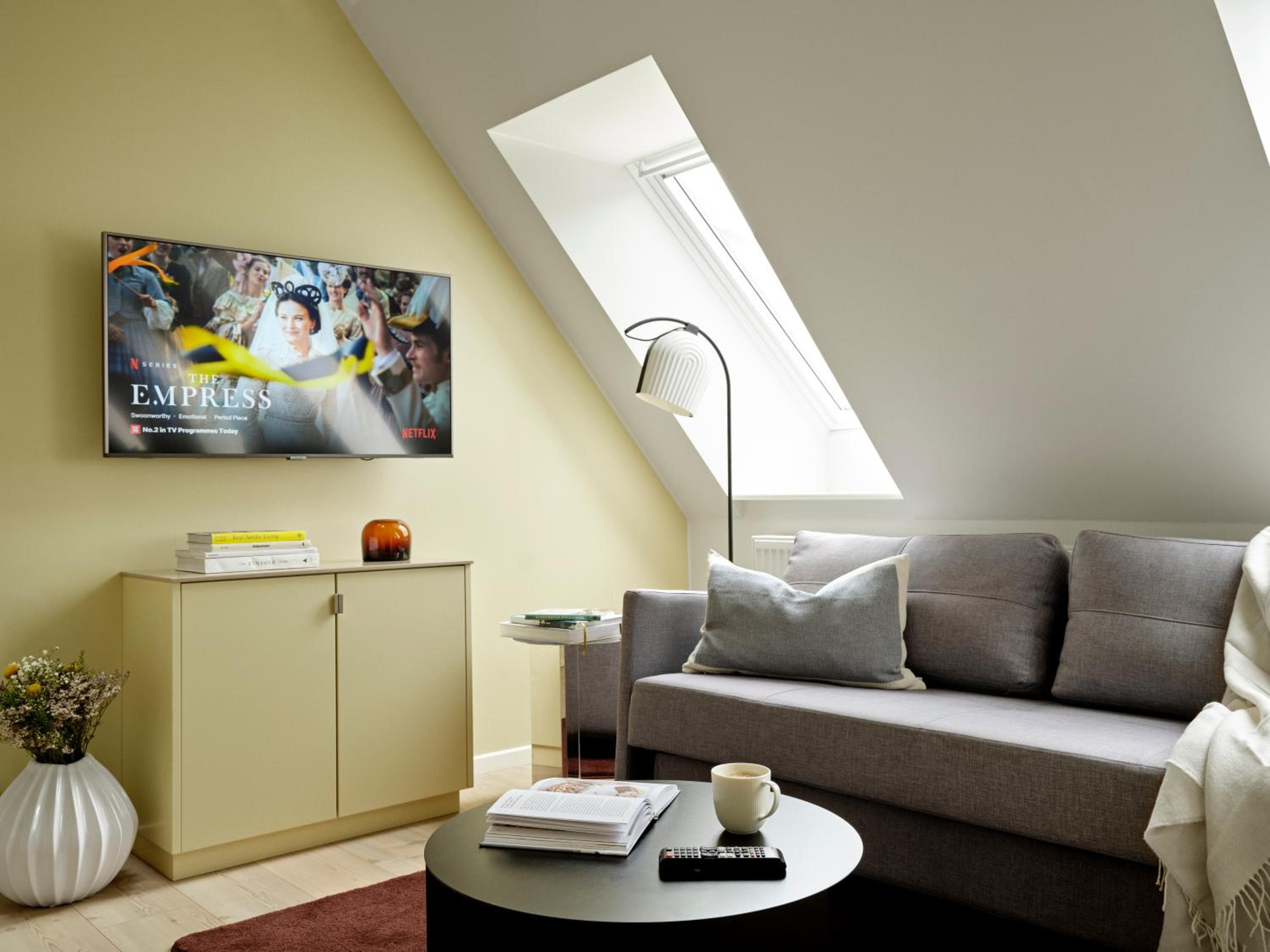 Apēron Apartment Hotel