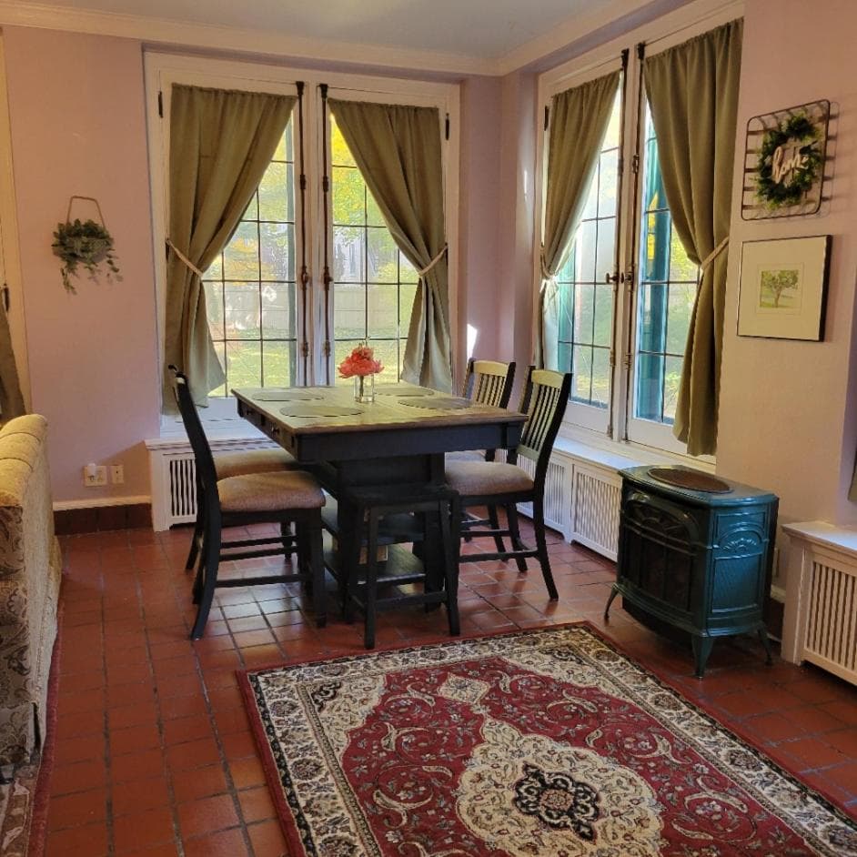 Art and Lodging
