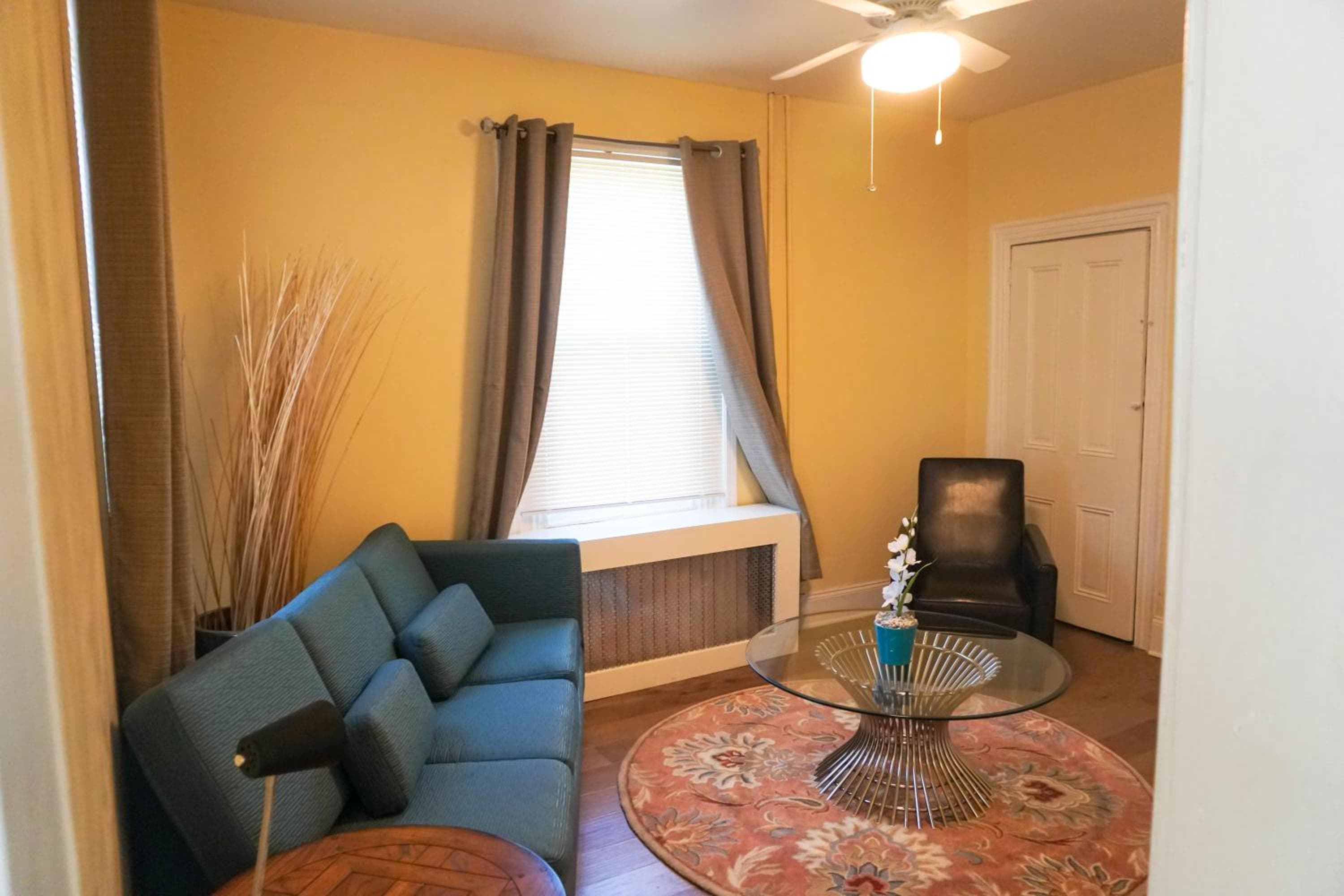 Lincoln Manor - Newly Renovated, 1mile from PHL Airport and Sports Stadiums