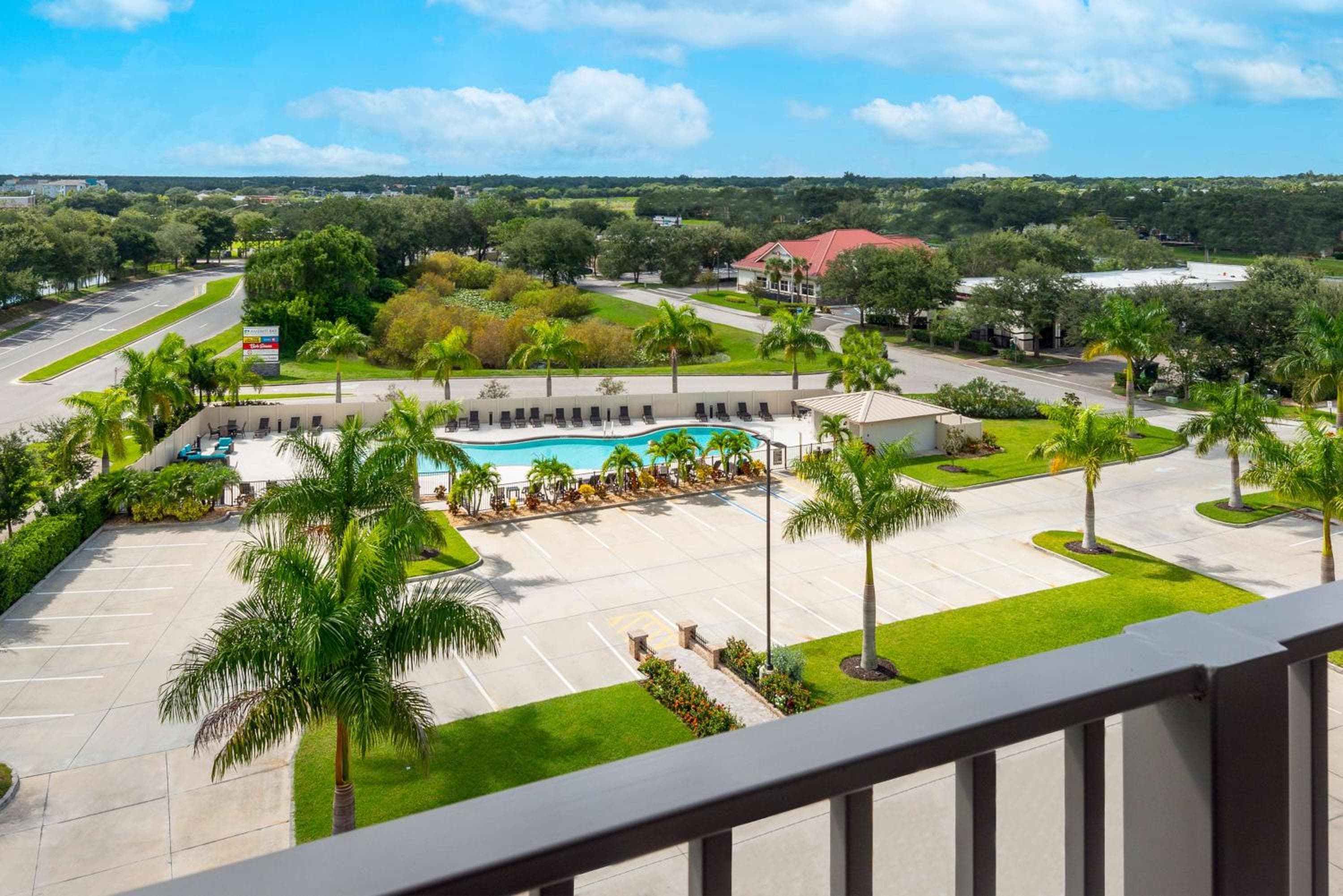 Coral Pointe Sarasota, an Ascend Collection Hotel