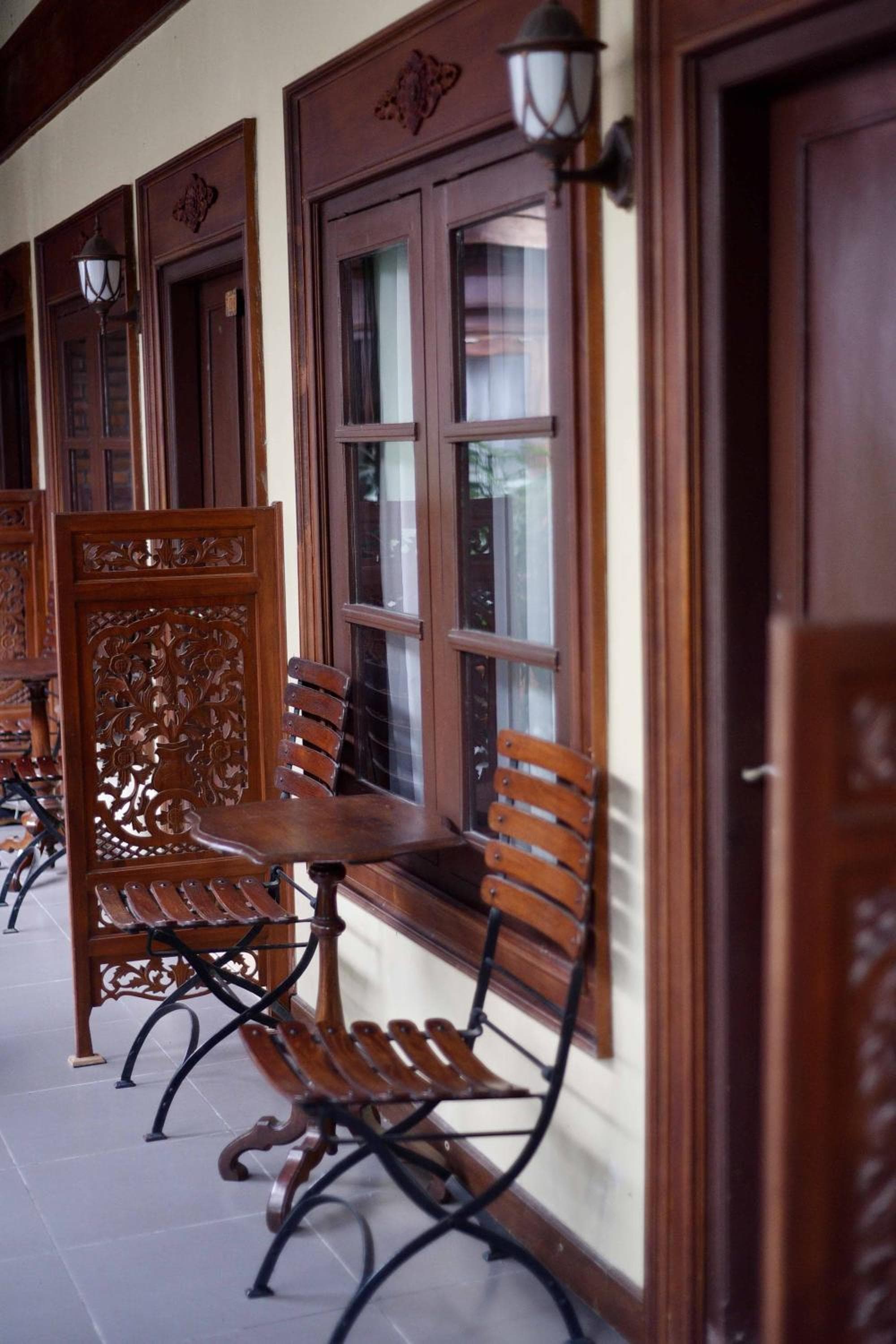 Ndalem Maharani Guest House
