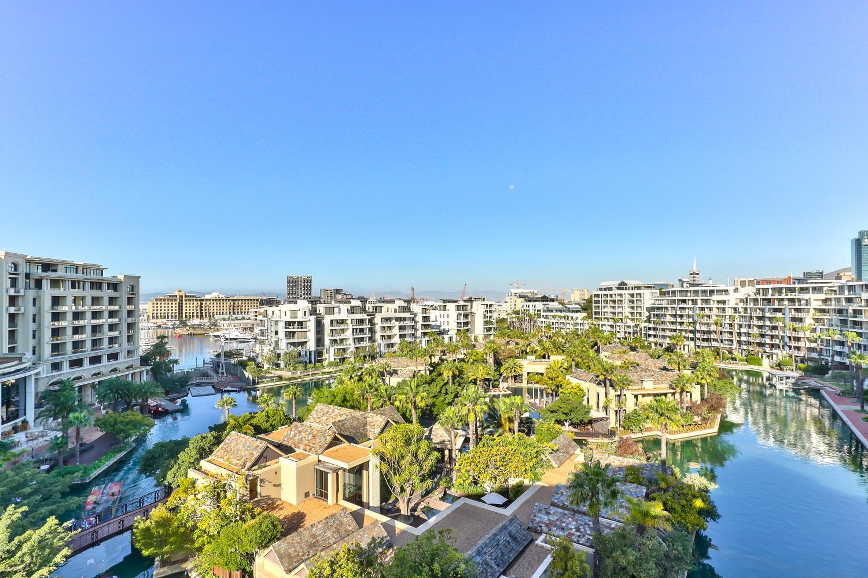 Lawhill Luxury Apartments - V & A Waterfront