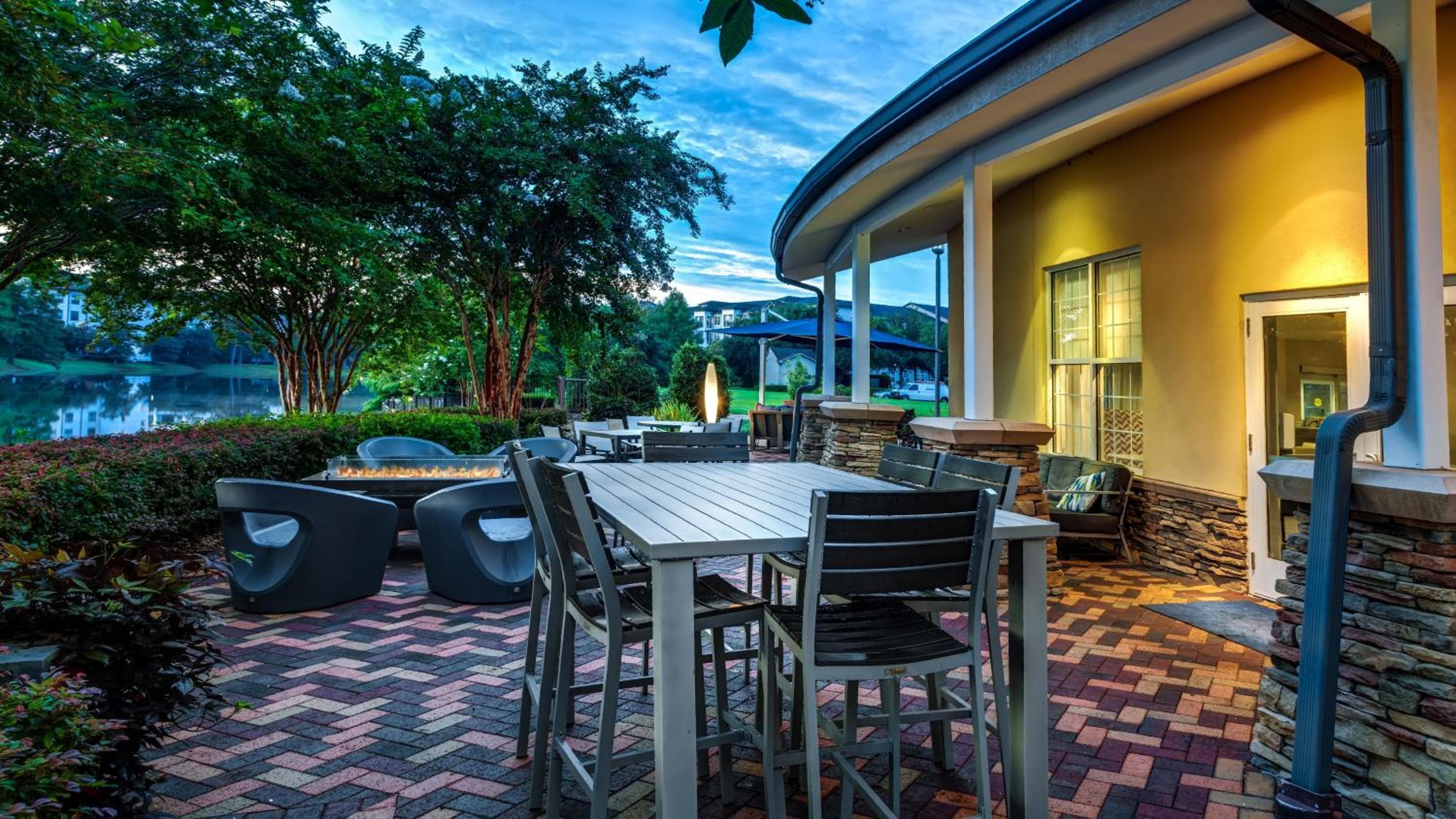 Hotel Indigo Jacksonville-Deerwood Park by IHG
