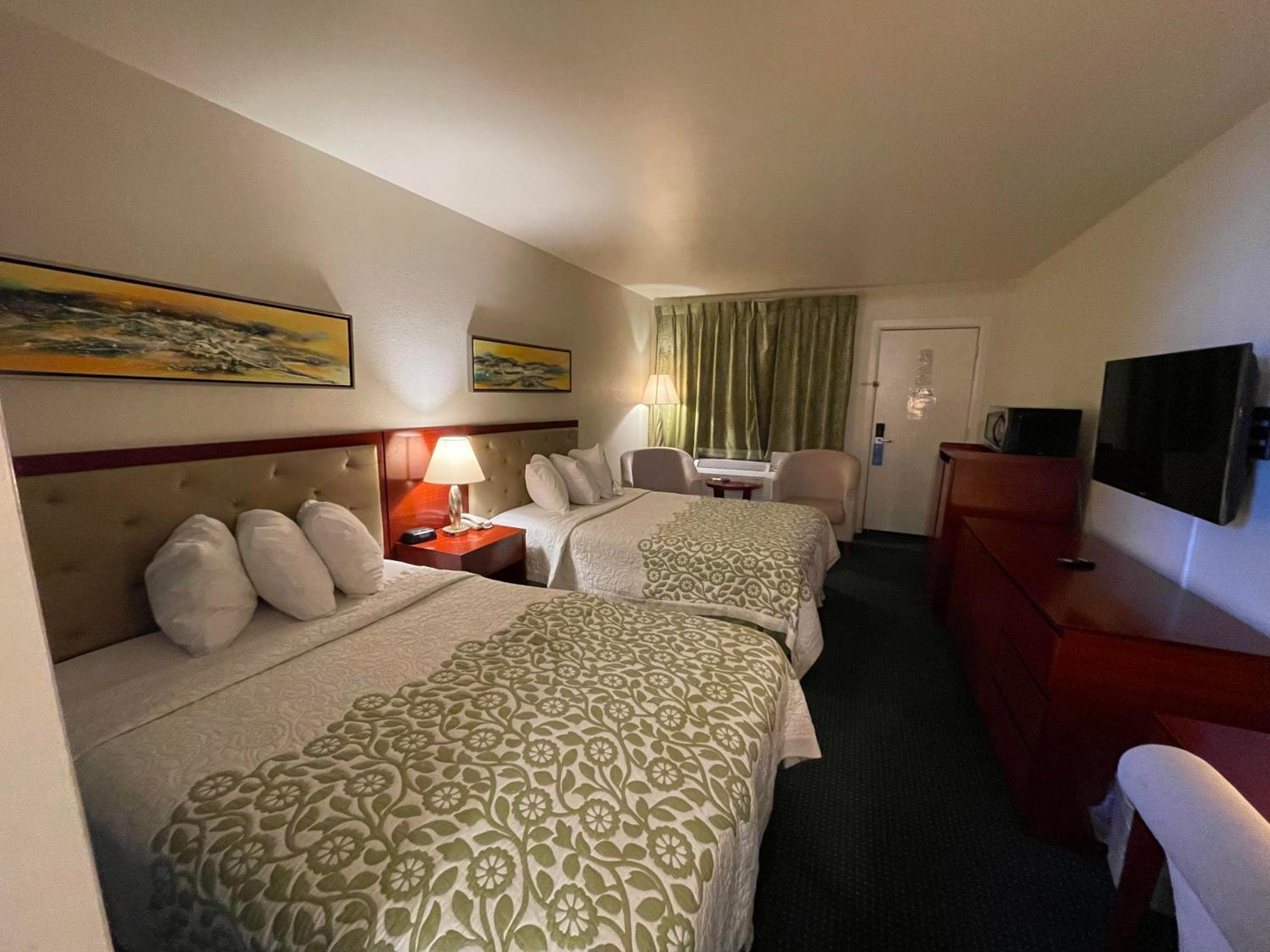 Days Inn by Wyndham Deming